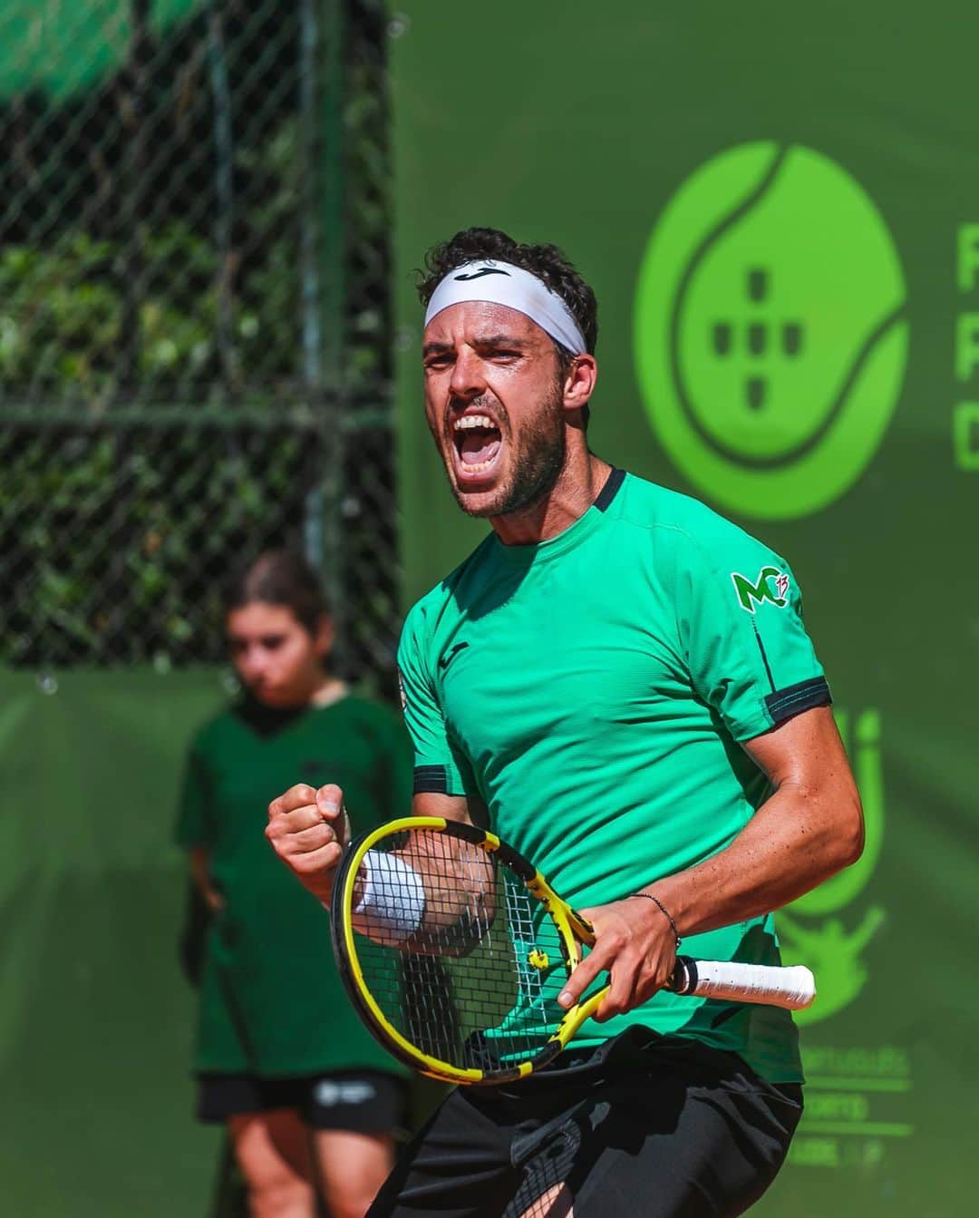 マルコ・チェッキナートのインスタグラム：「So happy for this week in Lisboa. 🏆 Has been a great ride!!!  Grazie a tutti quelli che continuano a credere in me, questo Gabri è per te che fai sempre il tifo da lassù. @lisboabelemopen  #vamopeki  📸 @bruivo_photography」