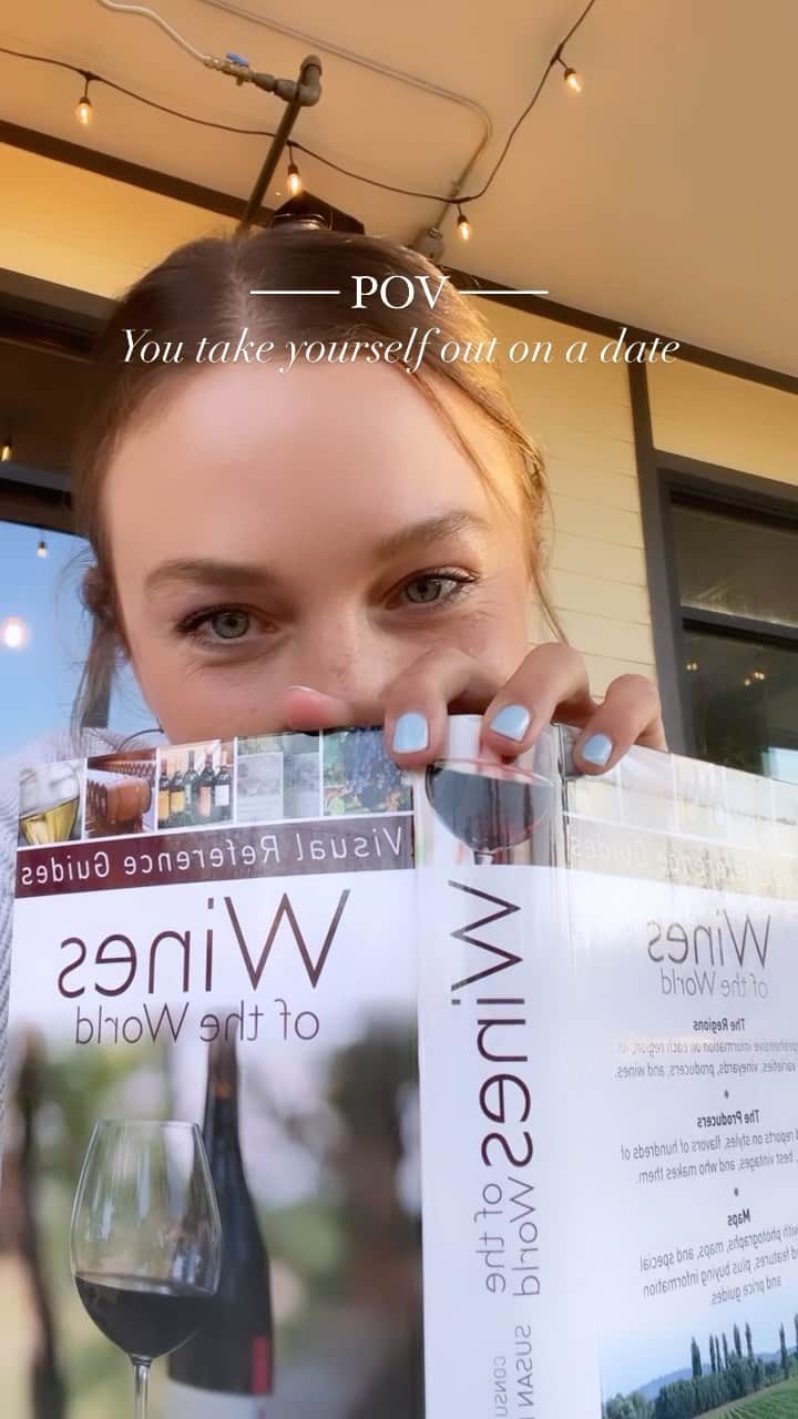 Nicole Mejiaのインスタグラム：「As Celine Dion once said: “I got no man, I got no woman. I do it for myself.” 🗝♥️  Before you look to settle down, take some time to intentionally self-date.」