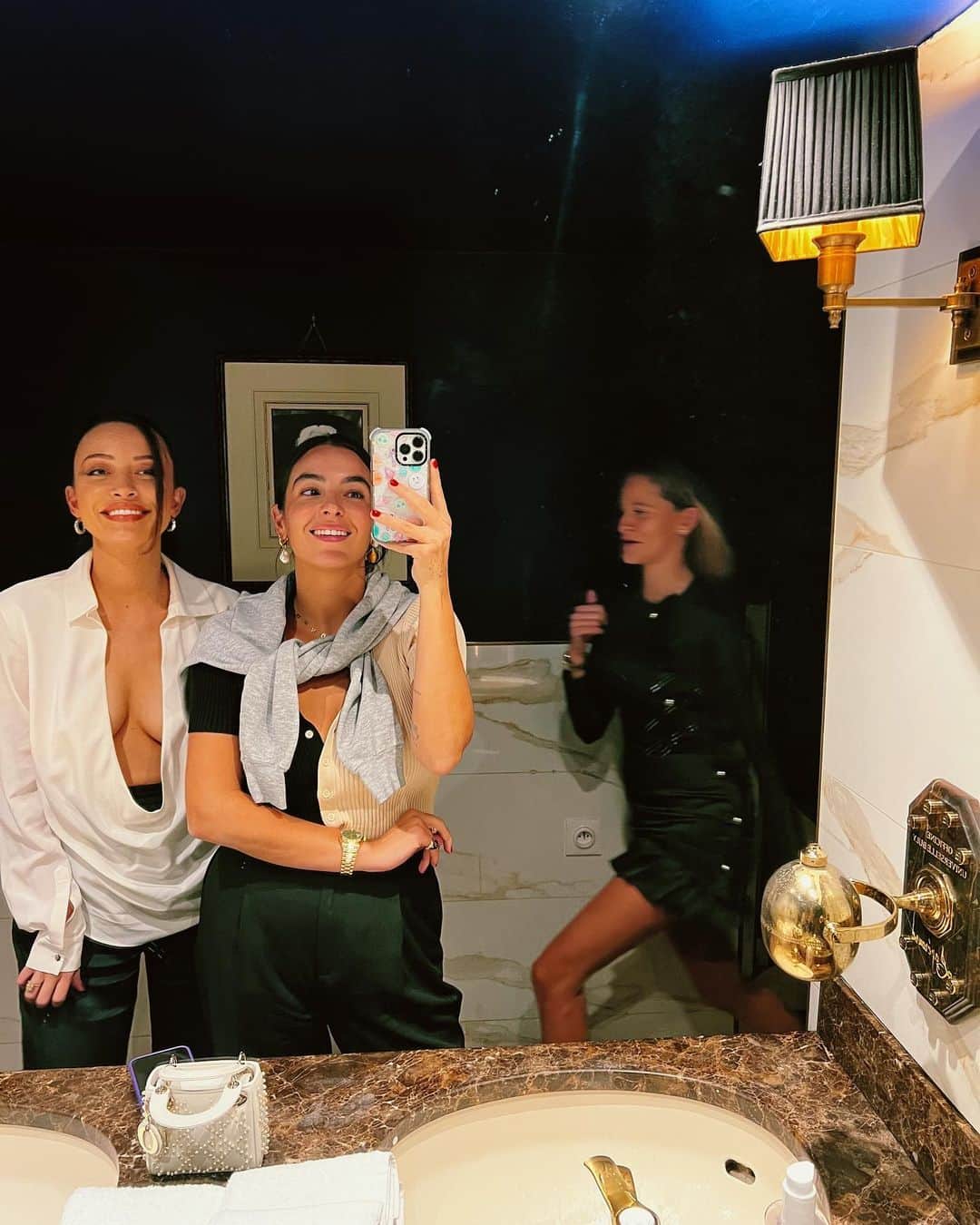 アラナ・マスターソンのインスタグラム：「💕」
