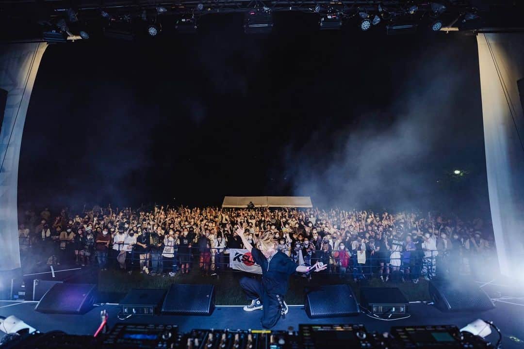 KSUKEさんのインスタグラム写真 - (KSUKEInstagram)「Wonderful people, good music and this amazing view!!🥺✨ Thank you so much #心拍数15Q 🙏⚡️  big respect @bpm15q_info ❤️‍🔥  Pic by @amonryu」10月2日 21時04分 - ksuke_jpn