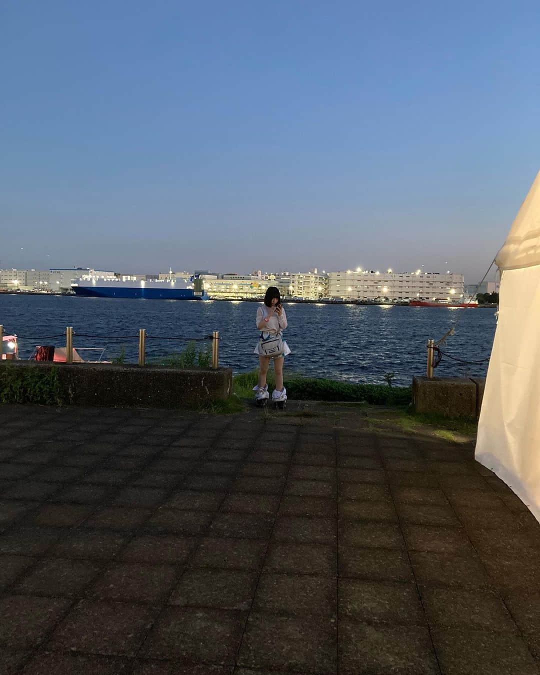 涼川ましろさんのインスタグラム写真 - (涼川ましろInstagram)「知らないうちに撮られてたシリーズ😂 #でもなんかいいかんじ  #心拍数15Q #海」10月2日 21時27分 - mashilo1017