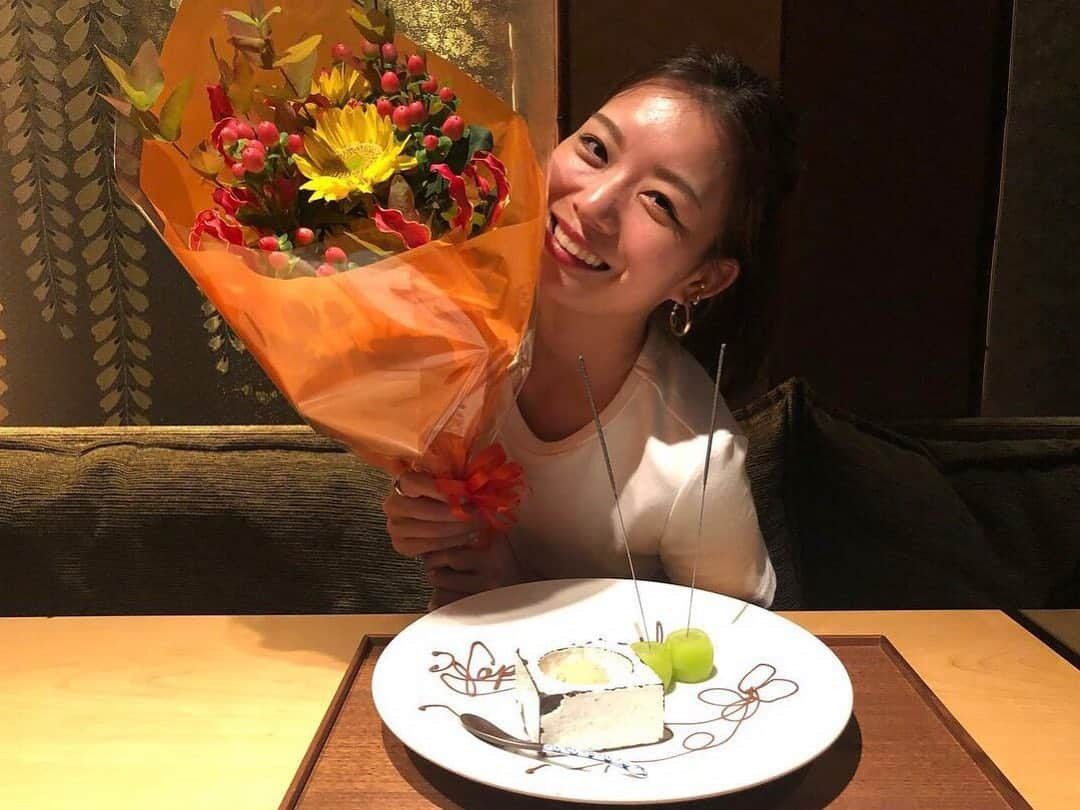 蜂谷晏海さんのインスタグラム写真 - (蜂谷晏海Instagram)「感謝💐 #ありがとう#感謝 #顔が酔ってる　笑 #ぷはあみら#酔いあみら」10月2日 23時05分 - hachiyaami