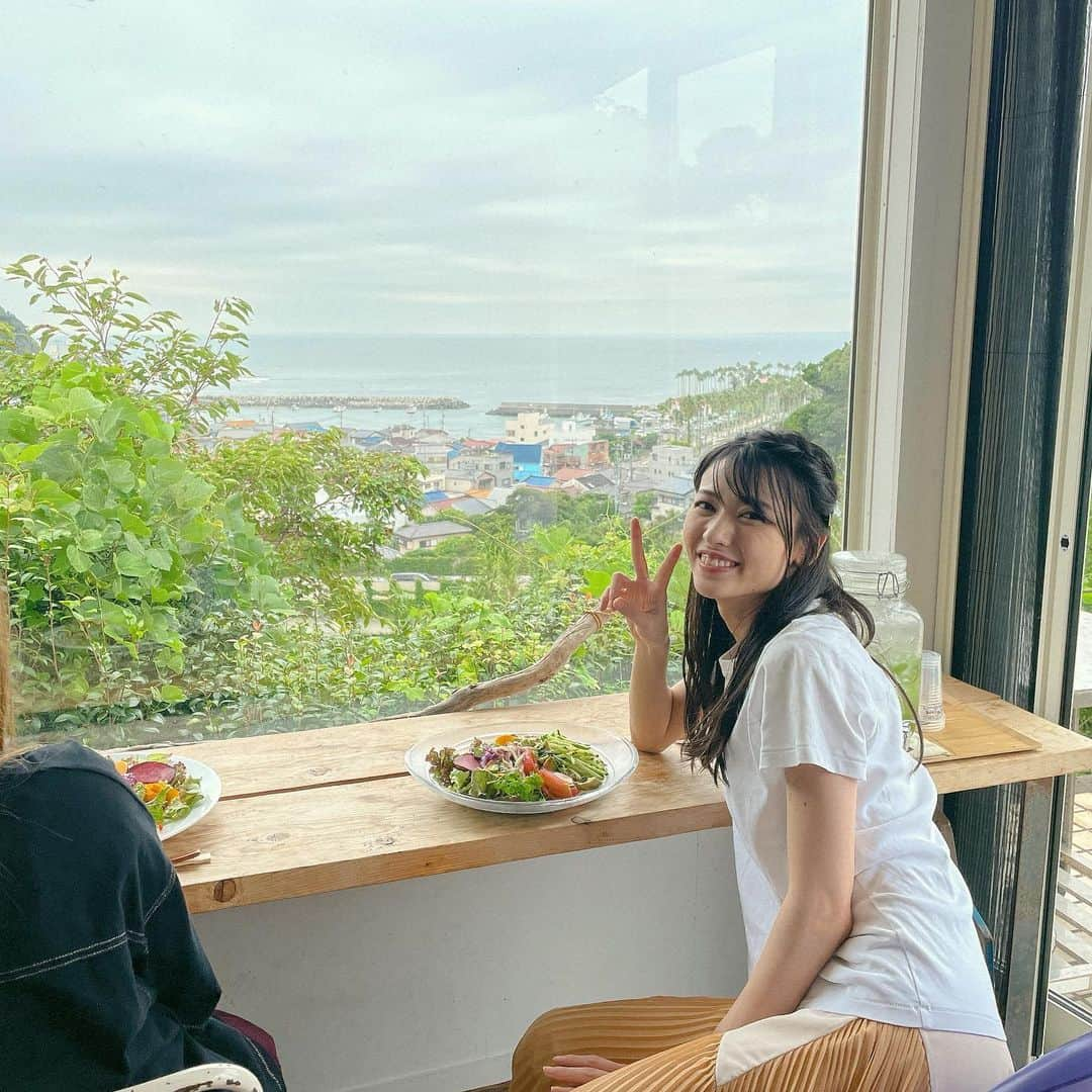 矢島舞美さんのインスタグラム写真 - (矢島舞美Instagram)「. この前の撮影時のランチタイム🍴 こんな眺めのいい素敵な場所で、いただきました〜☺️❤️ 美味しかった〜✨ . . #矢島舞美」10月3日 10時18分 - maimiyajima_official_uf