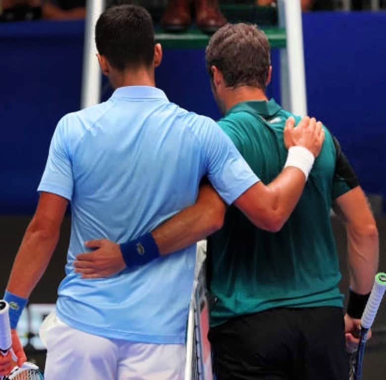 パブロ・アンドゥハルのインスタグラム：「Congrats @djokernole for a great week. Tennis made me another gift giving me the chance to play against you another time, although you were the one who played with me 😜   📸 jack gez (getty images)」