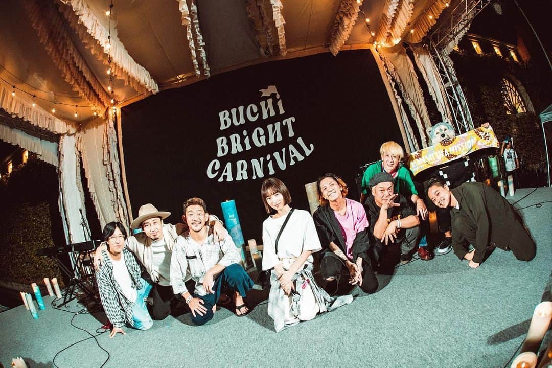 MEGUMIのインスタグラム：「地元岡山で開催された #buchibrightcarnival にお越し頂いた皆様ありがとうございました🙏🏻 地元にバンドヒーロー達が来てくれ、お客さんが楽しんでいる姿を観れて感無量でした😭 こちらのイベントの収益は岡山豪雨復興や女性支援をやられている団体に寄付させて頂きます。  詳細は @hopeokayama でお伝えします🙏🏻  実行委員の柴ちゃん、岩田さん本当にお疲れ様でした！  1.2枚目📷 @nekoze_photo」