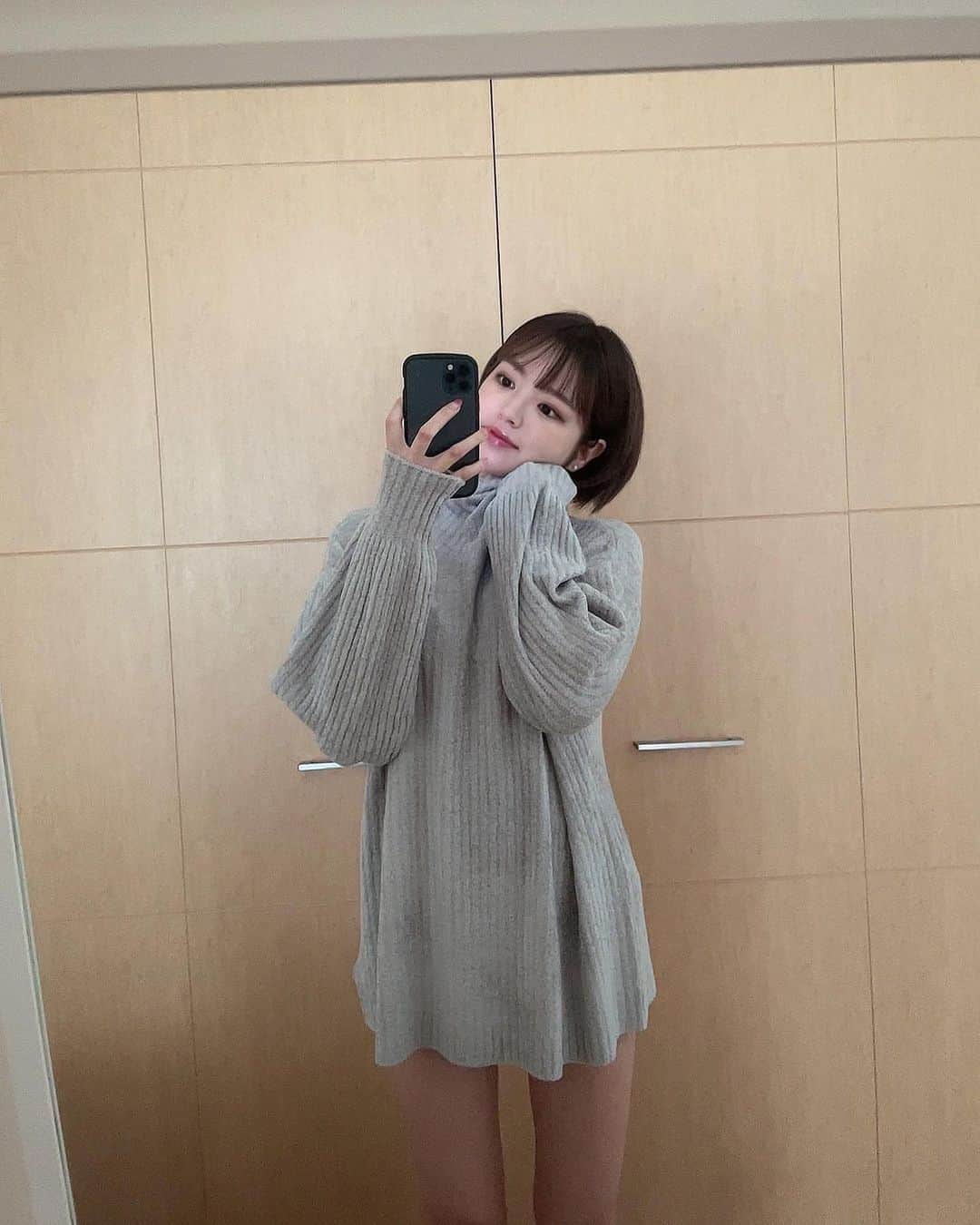 小森ほたるのインスタグラム：「もうすぐニットの季節🧶♡ これは部屋着だよ~. ̫ .」