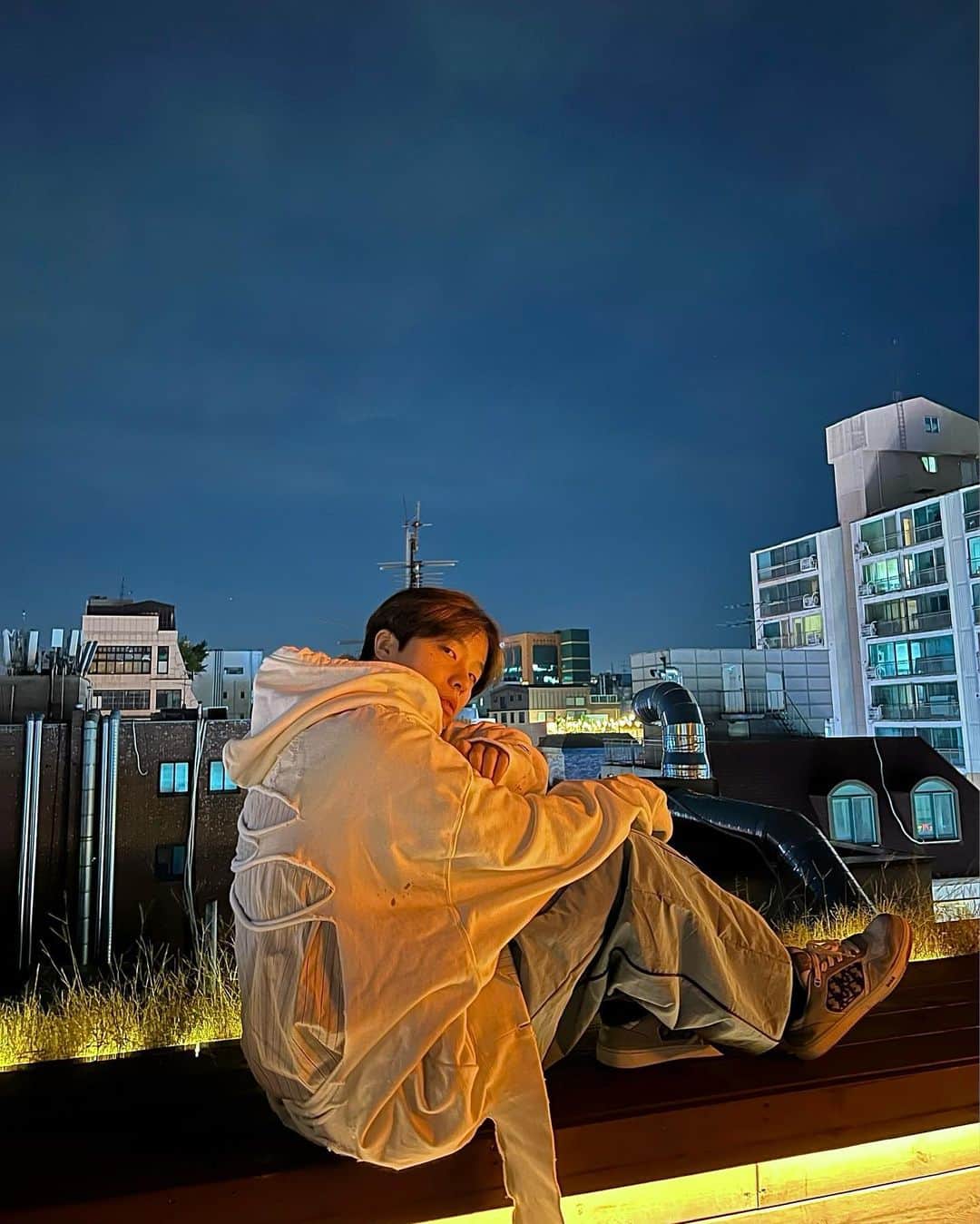 JAY（キム・ジンファン）さんのインスタグラム写真 - (JAY（キム・ジンファン）Instagram)「밤 바이브 인 서울」10月3日 19時07分 - gnani_____