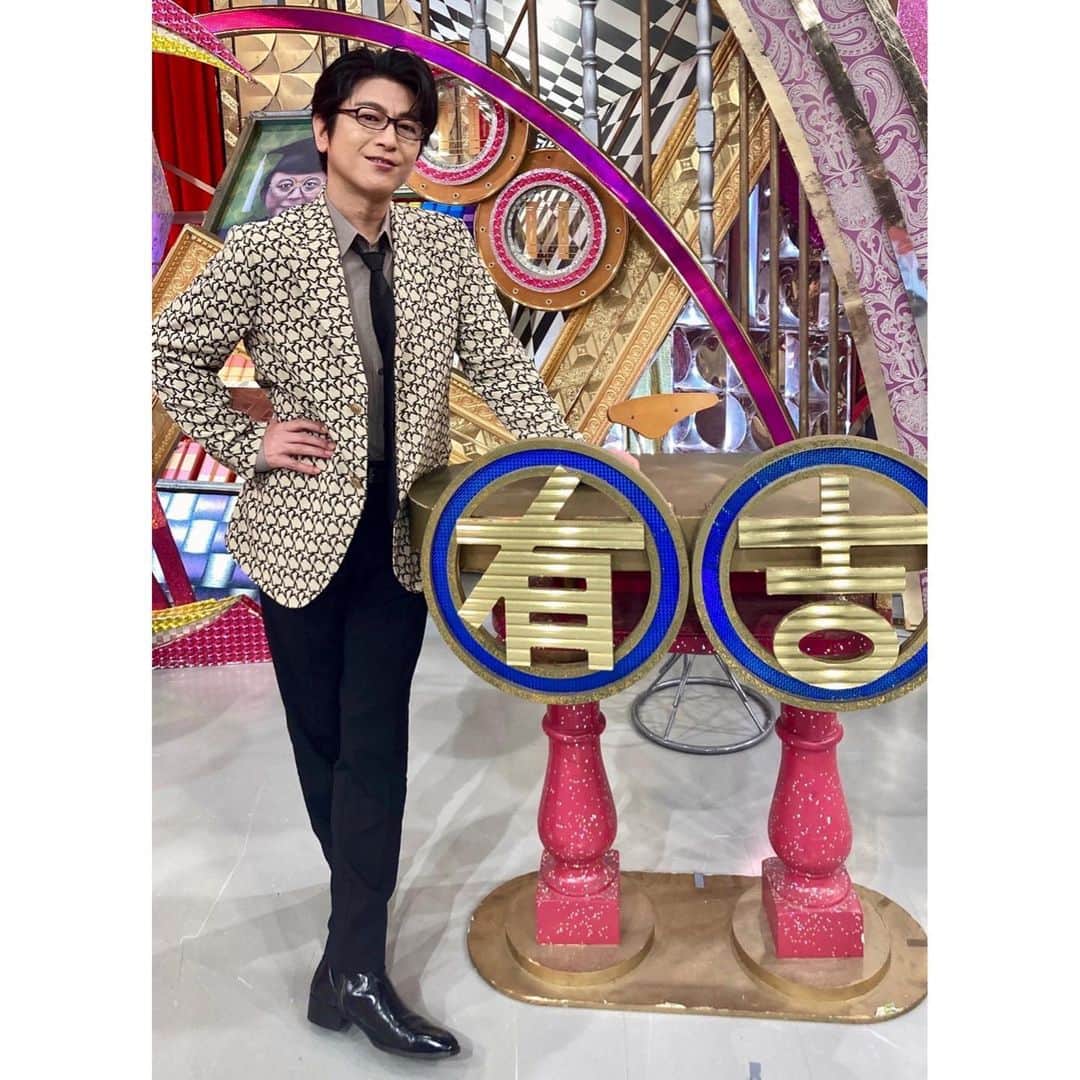 霊媒探偵・城塚翡翠のインスタグラム：「🔮【今夜の】番組出演情報🔮  📺きょう10月3日(月)夜7:00〜9:00 『#有吉ゼミ 2時間SP』  日テレ系 新日曜ドラマ 『霊媒探偵・ #城塚翡翠』から #及川光博 さんが出演します❗️  セットで撮影した写真を公開✨ ぜひご覧ください👀  #城塚翡翠 #日テレ」