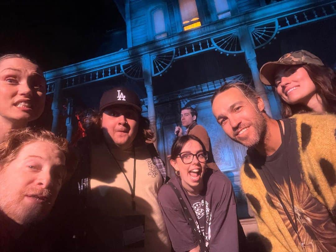 セス・グリーンさんのインスタグラム写真 - (セス・グリーンInstagram)「Starting the Halloween season just right  @horrornights kicks my spirits into high gear   #HHN 4EVA」10月3日 15時17分 - sethgreen