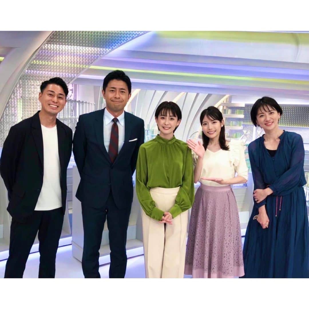 竹俣紅のインスタグラム：「🍀 新しいイット！初日の生放送が終わりました。 観てくださった皆さま、ありがとうございました☺️ 明日からもよろしくお願いします！ ⁡ (※写真を撮る瞬間のみマスクを外しています) ⁡ #イット」