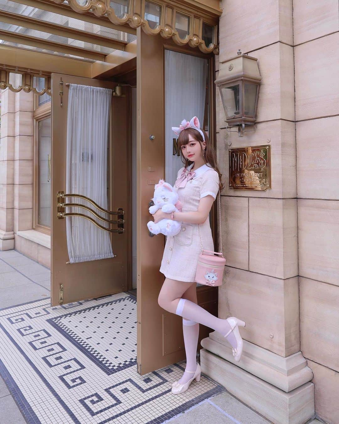Chikako千佳子のインスタグラム：「marie 🎀 #ankrouge #アンクルージュ #量産型 #量産型コーデ #量産型女子  #marie #マリー #マリーちゃん #ディズニー #TDS #ディズニーシー #東京ディズニーシー #猫耳 #milkfashion」