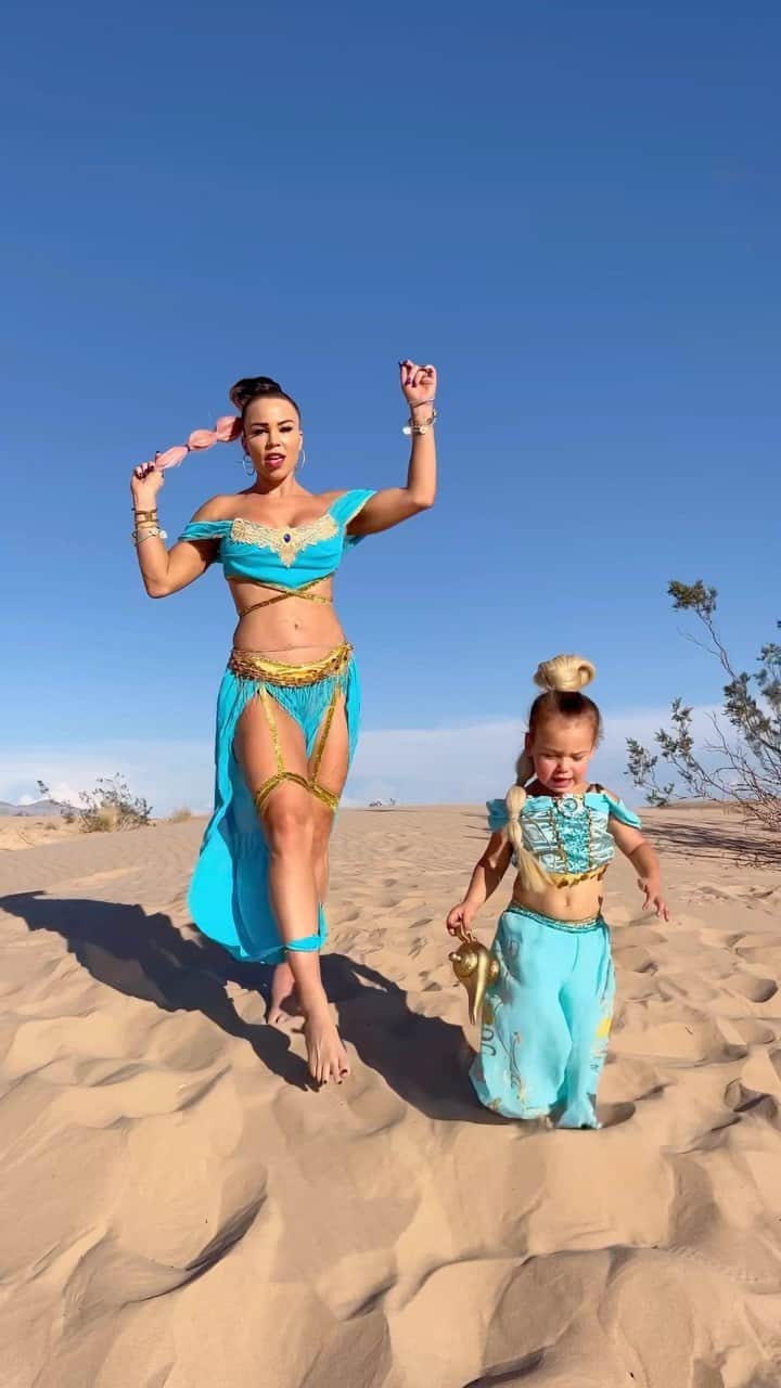 Lauren Drain Kaganのインスタグラム：「🏜 Arabian nights like Arabian day」