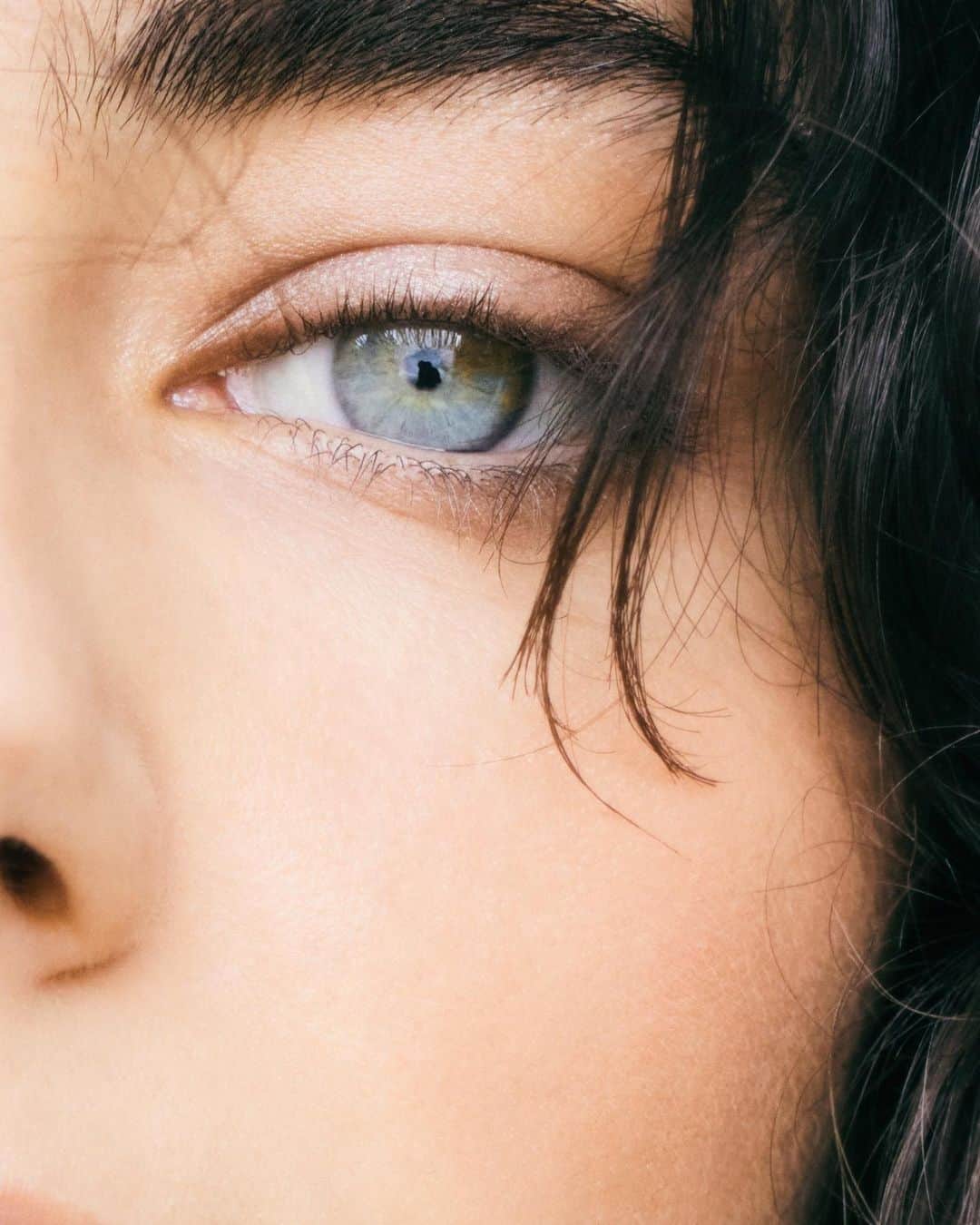 Amelia Zadroのインスタグラム：「close ups @broganchidley @phoebefever ✨」
