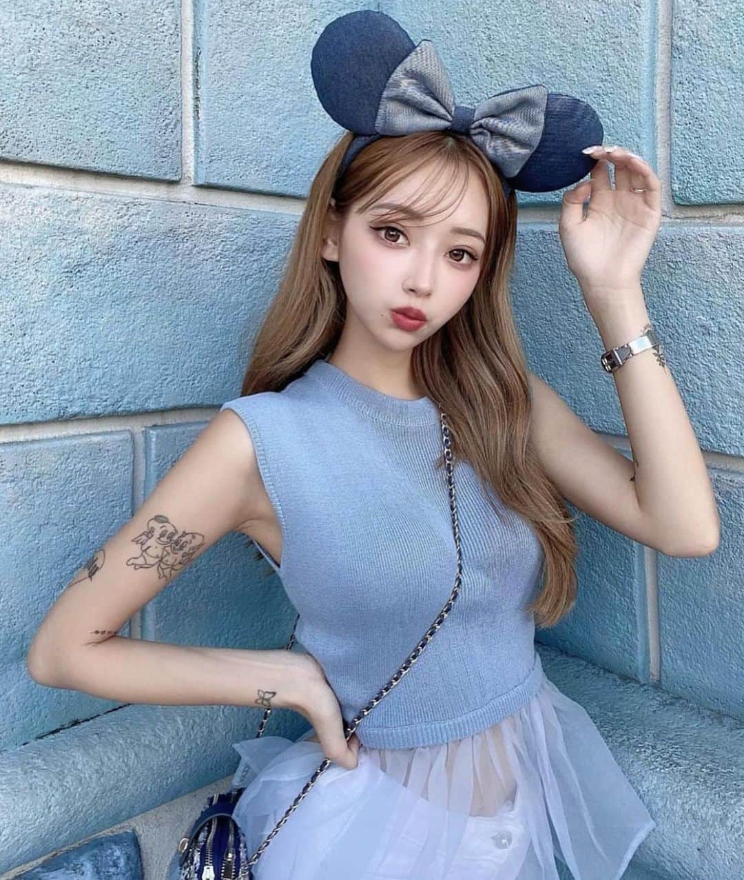 彫師美漸さんのインスタグラム写真 - (彫師美漸Instagram)「girlstattoo @bizenart_tattoostudio 美漸-Bizen ・ #girlstattoo #美漸ガールズタトゥー #刺青 #彫師 #美漸 #彫師美漸 #表参道 #原宿 #原宿タトゥー #タトゥー #東京タトゥー #Bizenarttattoostudio #tokyo #tattoo #art #fashion #bizenart #bizen #문신　#Bizentattoo  #tattooer #tattooist #tattooartist #tattooart #tattoostudio #japanesetattoo」10月4日 17時46分 - bizentattoo