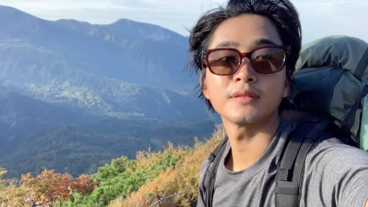 佐藤寛太のインスタグラム：「やまに行ってきました。  PEAKSの連載でまた詳しく書きたいと思います✌️」