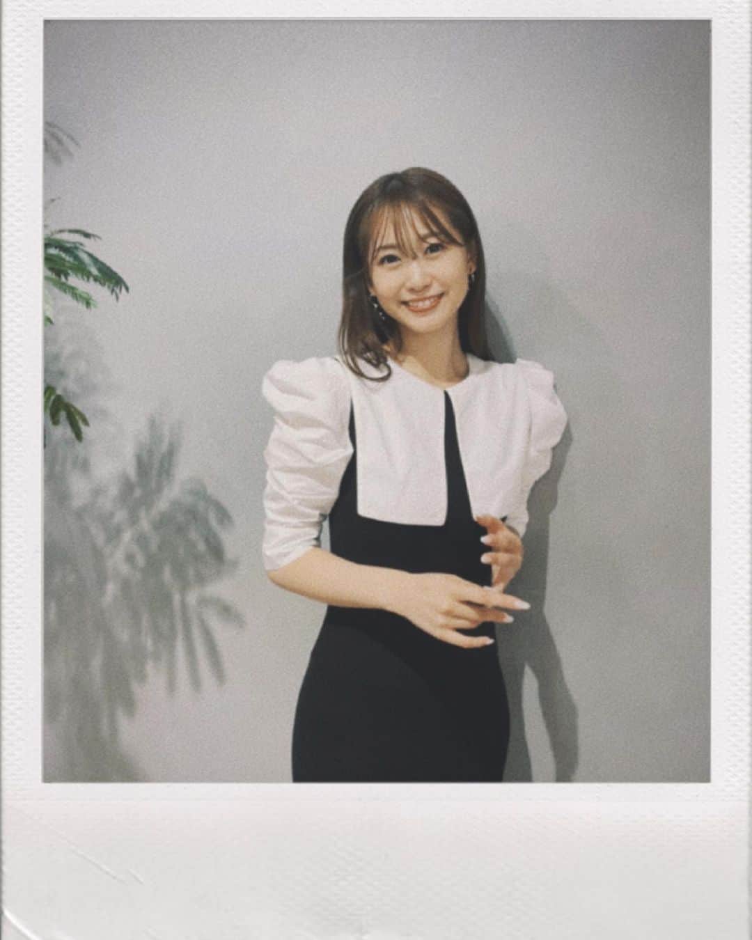 芹澤優のインスタグラム：「・  明日はフルアルバム『YOUrNo.1』発売日です💎  それに向けて沢山の媒体さんで取材していただいたり、素敵な記事を書いていただきました！Twitterで見れるから読んでみてね、私の10年間が少し見えてくるかも…☺️  この日の衣装がとても素敵だった！ くびれキューンなワンピース可愛い♡  スタイリスト　@shingo_tsuno   #あっという間に発売日 #yourno1 #大切な1枚になりました #みんなに届くといいな」