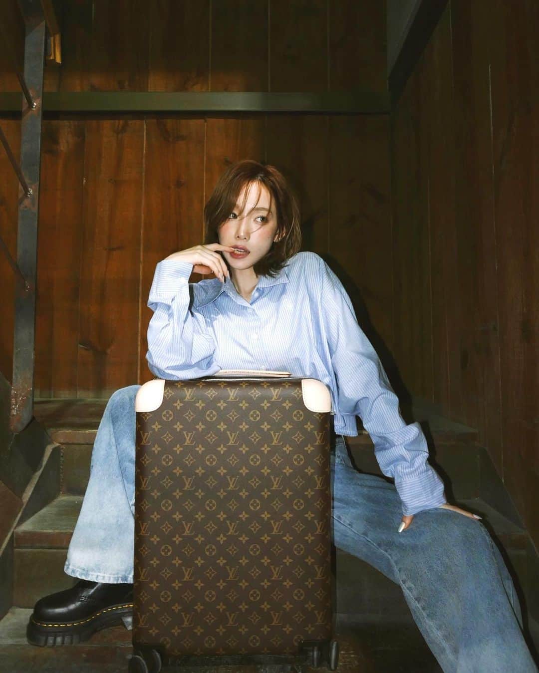 テヨン のインスタグラム：「🍂 #광고 @louisvuitton」