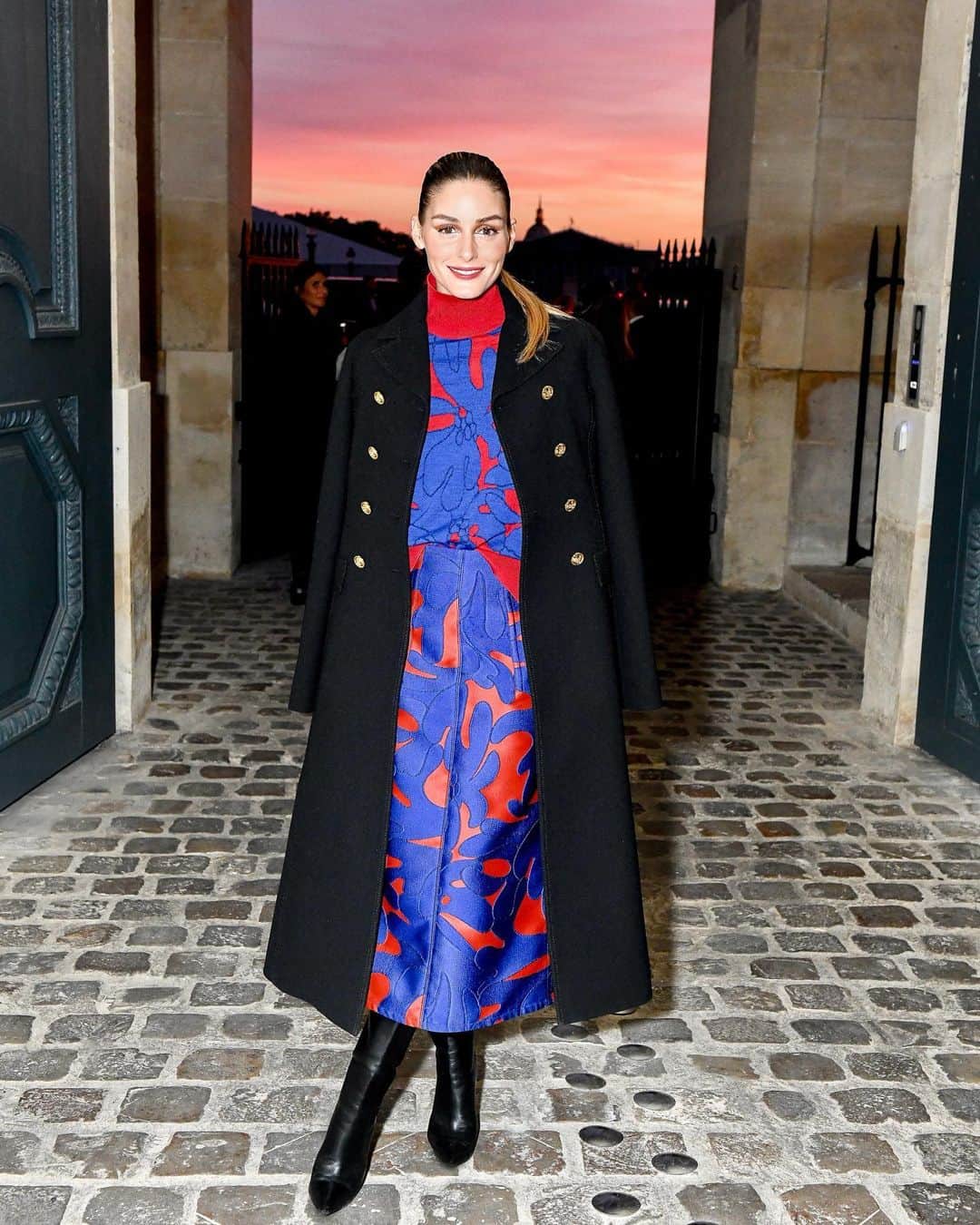 オリヴィア・パレルモのインスタグラム：「After a week of rain, it was a beautiful last night in Paris! 🌅 ⁣ ⁣ 📷: @bfa」
