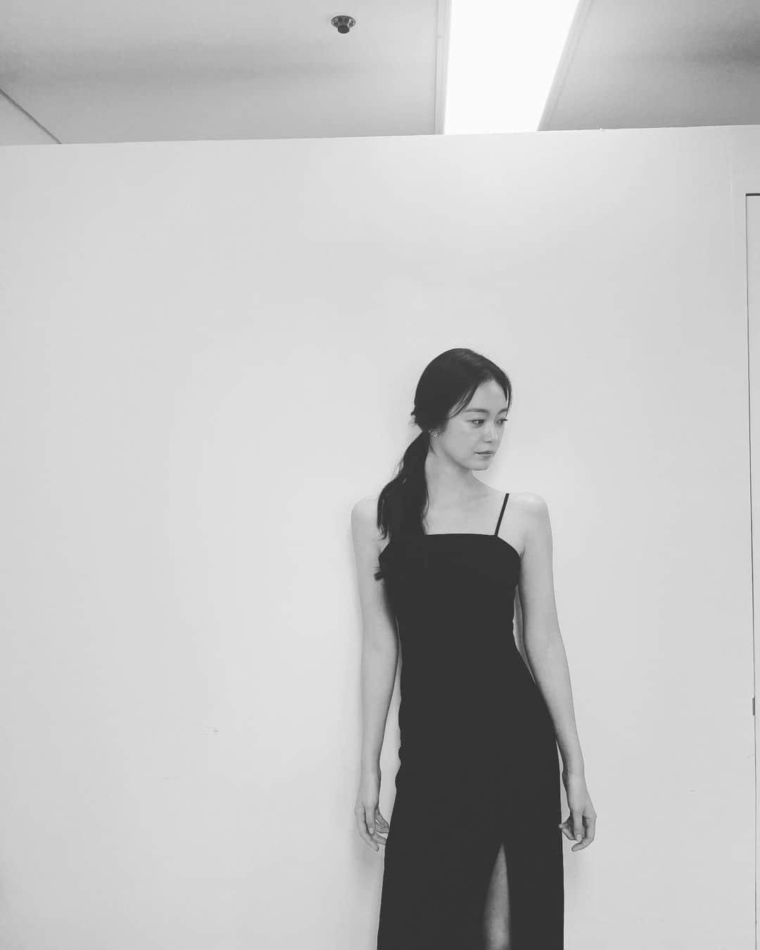チョン・ソミンのインスタグラム：「🖤」