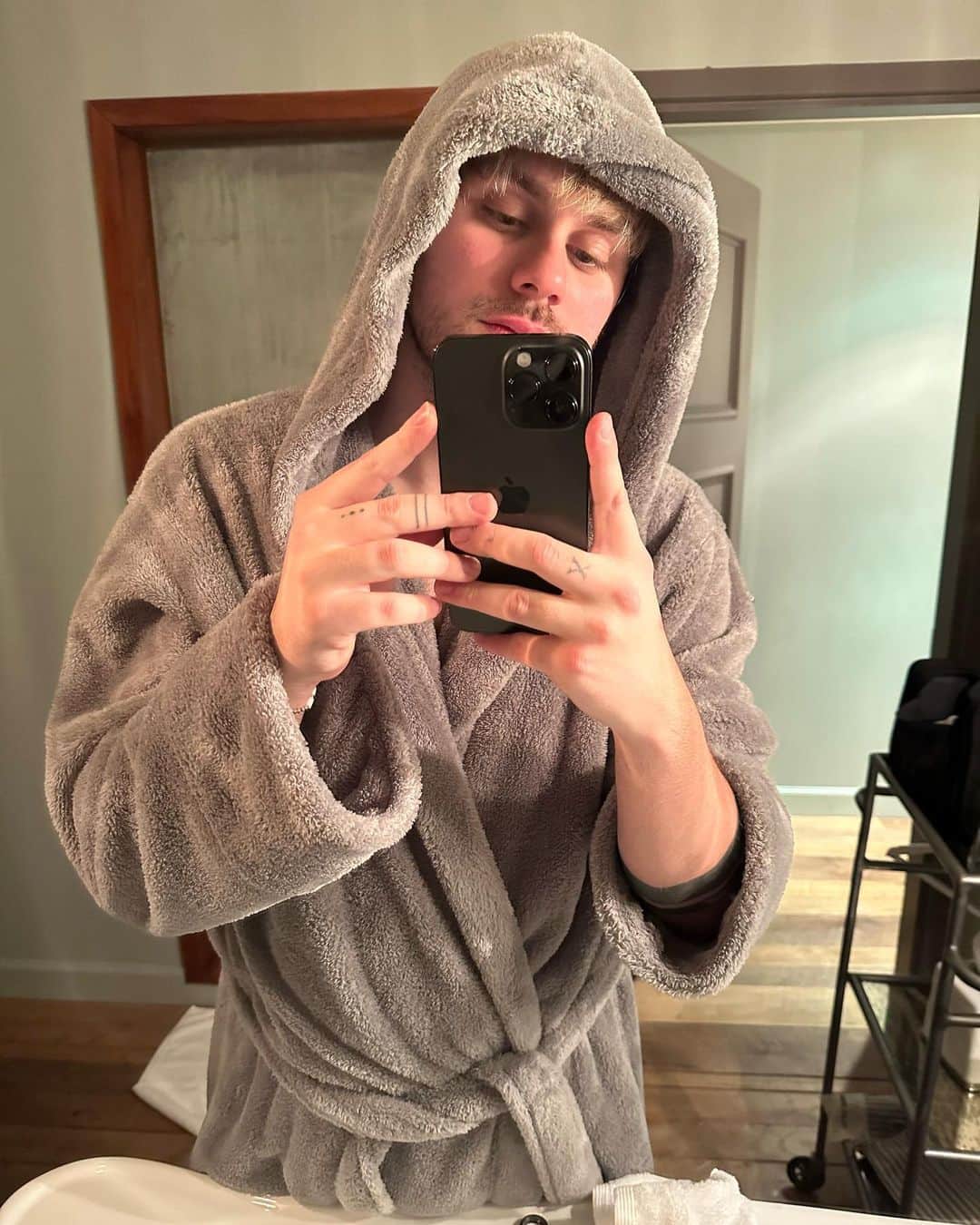 マイケル・クリフォードのインスタグラム：「september was the craziest month of my life」