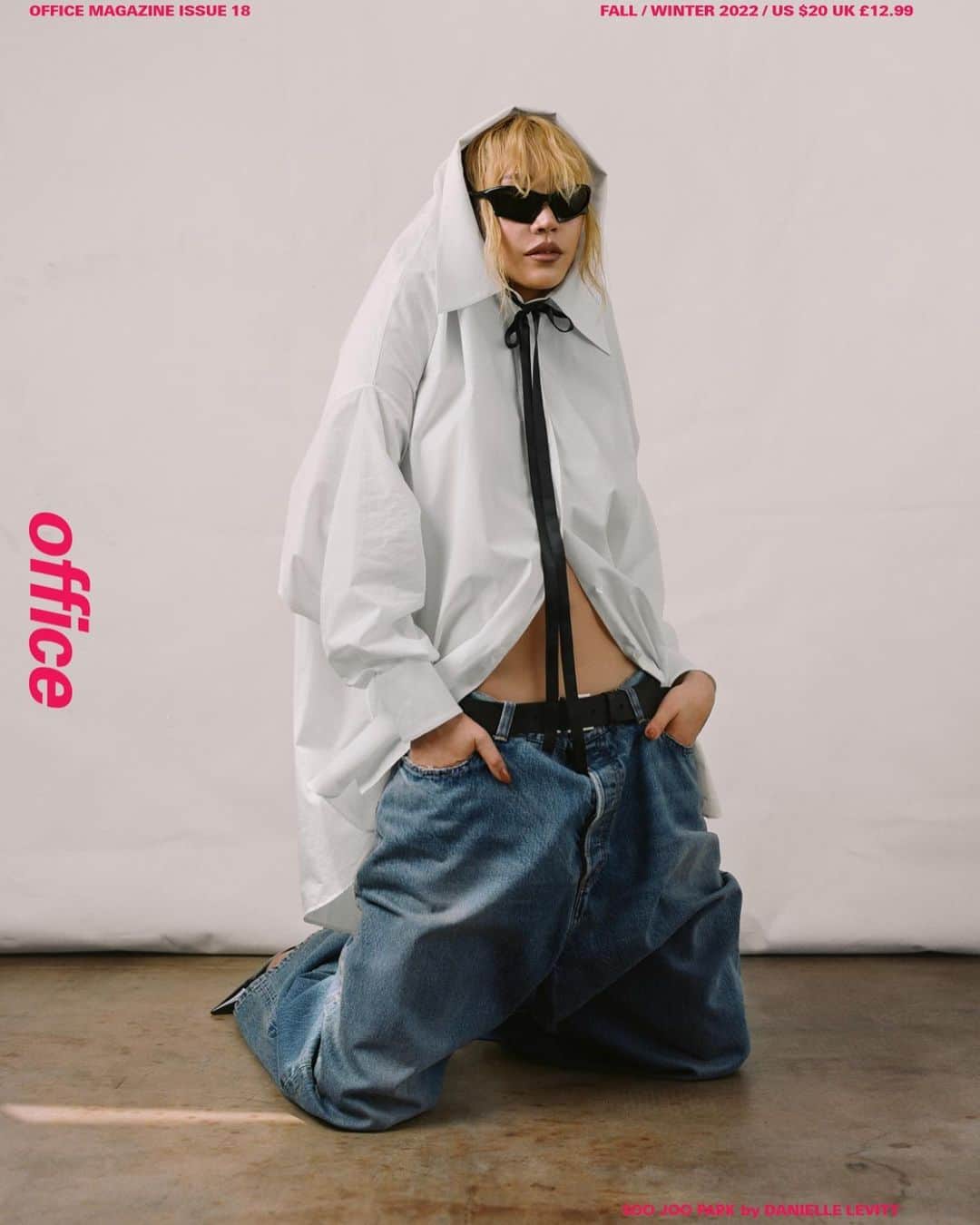 パク ・スジュのインスタグラム：「@officemagazinenyc ISSUE 18 🥷 THIS DANCE IS CALM  Photography @daniellelevitt  Styling @chiefchiefnyc  Makeup @amberdmakeup  Hair @tiago_goya  Nails @sojinails  Interview with @worrrld  Introduction by @devan__diaz  Set Design @itsmyjello  Producer @sarahschecker  Photo Producer @kyliegovinchuk Fashion Assistants @jardnassac @michymilli」