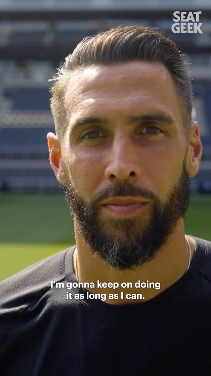ジェフ・キャメロンのインスタグラム：「I’ll never forget my home opener for @houstondynamo Scoring my first goal in front of the fans was an incredible feeling, and it was just the beginning of my journey ahead. Thank you to @seatgeek and @playerstribune for taking me back to this legendary moment. #TeamSeatGeek #SeatGeekPartner #dreambigworkhard #imstillgoing #agenothingbutanumber」