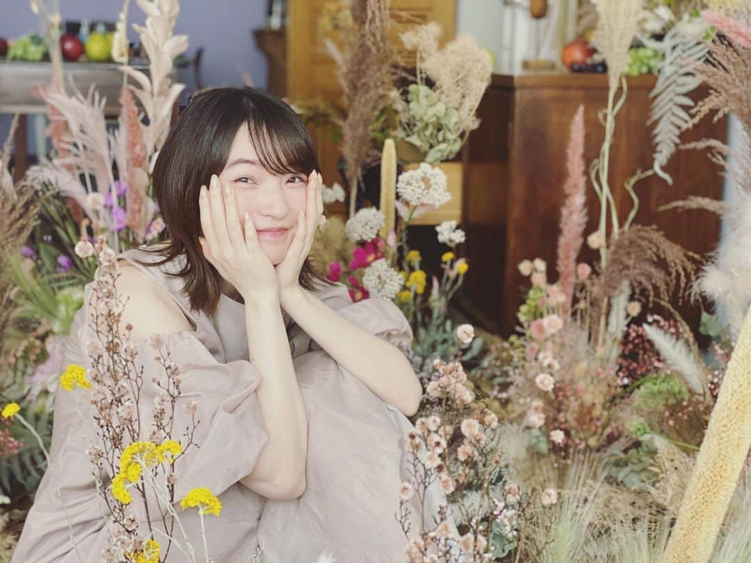 上田麗奈のインスタグラム：「【Release】 🍂2022.10.5🍂 Mini Album "Atrium"  CDorder https://lnk.to/LACA-25011  DL& Streaming https://lnk.to/LACA-25011d」