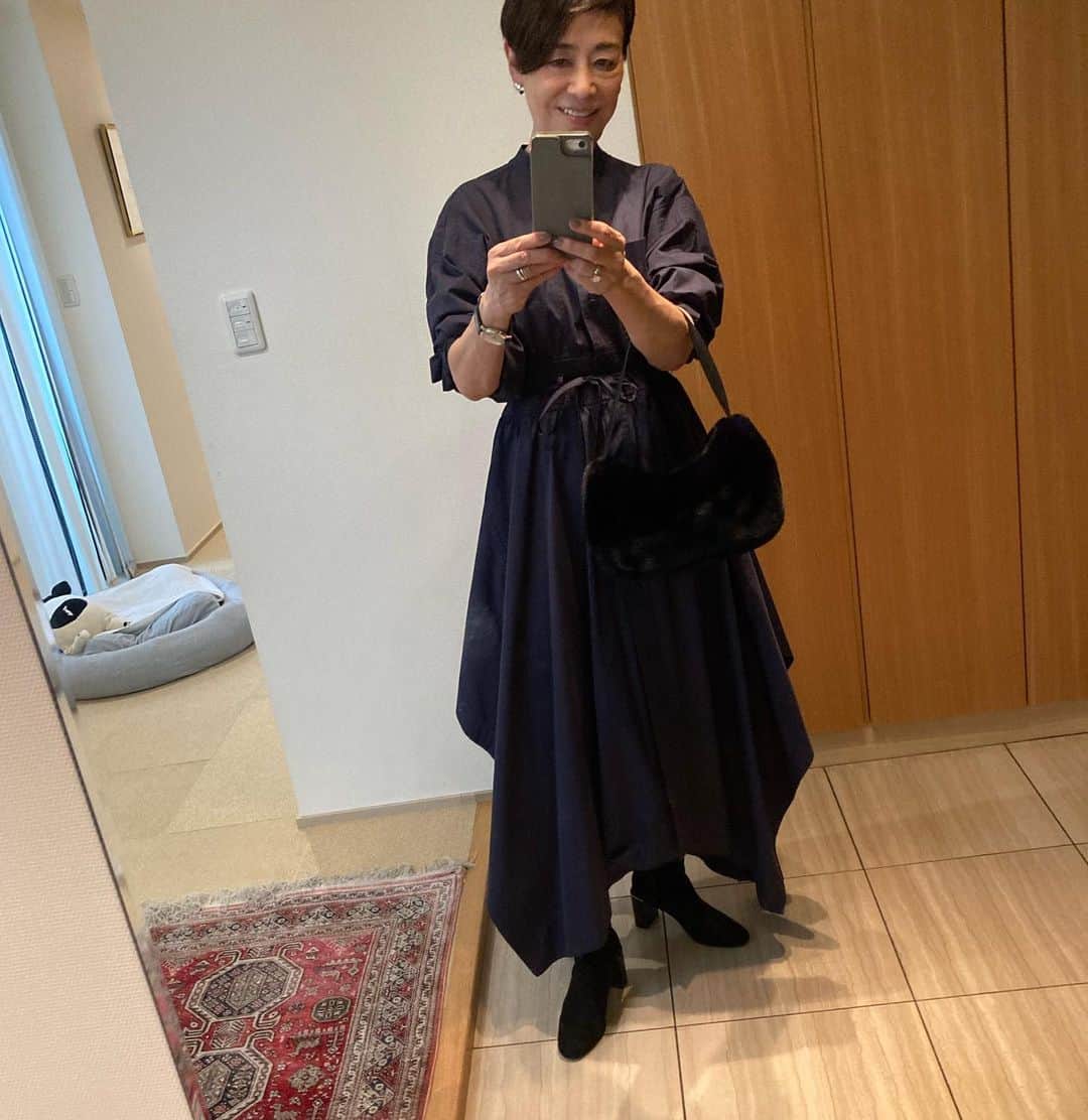 安藤優子さんのインスタグラム写真 - (安藤優子Instagram)「出かけてきます！ これからミカコ・ナカムラさんの展示会へ。 本日は