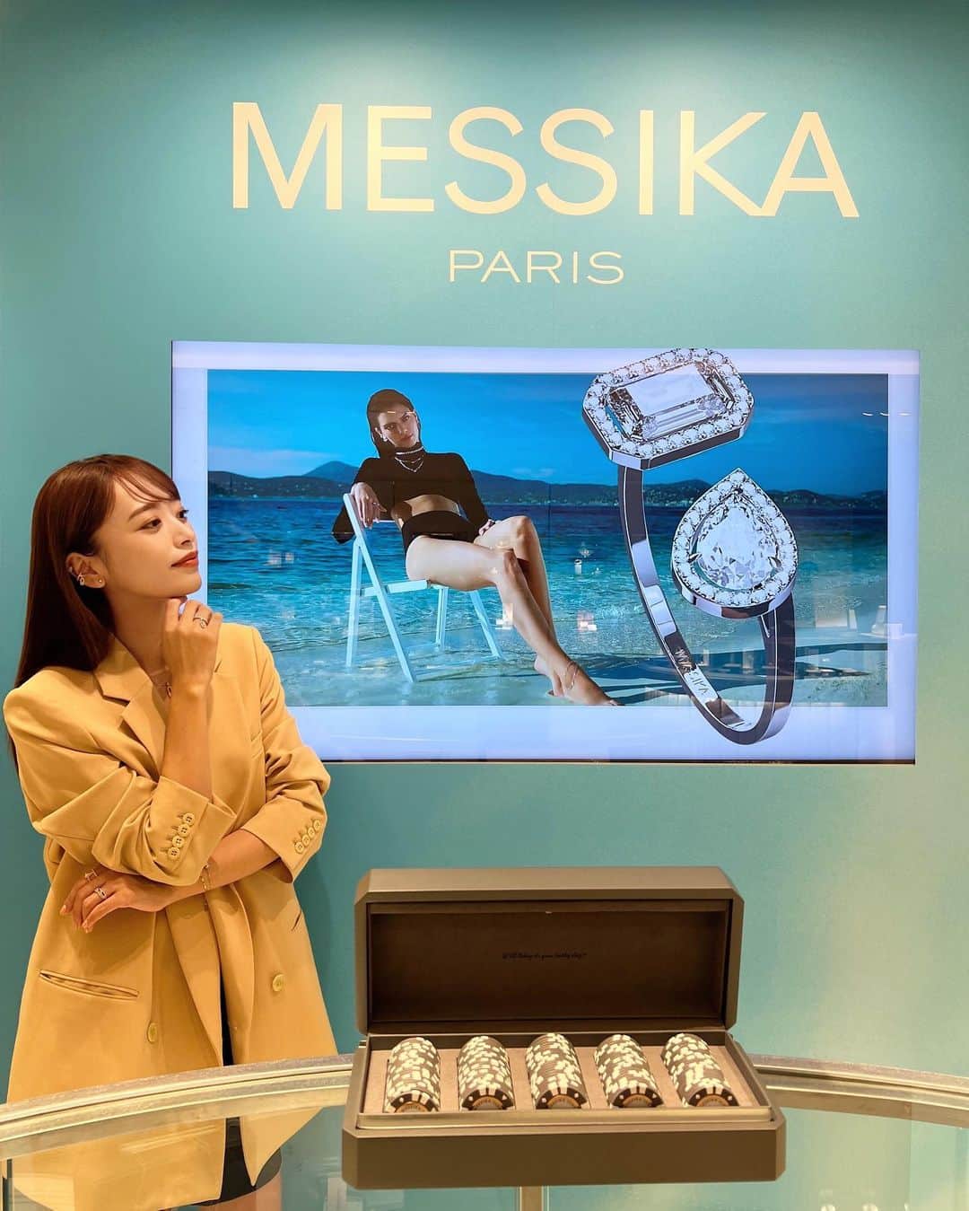 近藤千尋のインスタグラム：「パリのダイヤモンドジュエリーブランドMESSIKA伊勢丹新宿店に お邪魔してきました💗☺️ 1周年 おめでとう御座います🎊👏  いろんな @messikajapan の ジュエリーを着用して 撮影して頂きました💖📸  伊勢丹新宿店 本館4階  ジュエリーフロアにて10月11日(火)まで 期間限定POP UPスペースを開催しているそうです💓💠  カジュアルにもフォーマルにも 使えるステキなジュエリー💎💕  #messikajapan #messikajewelry #メシカ #メシカブティック伊勢丹新宿店 #isetanshinjuku」