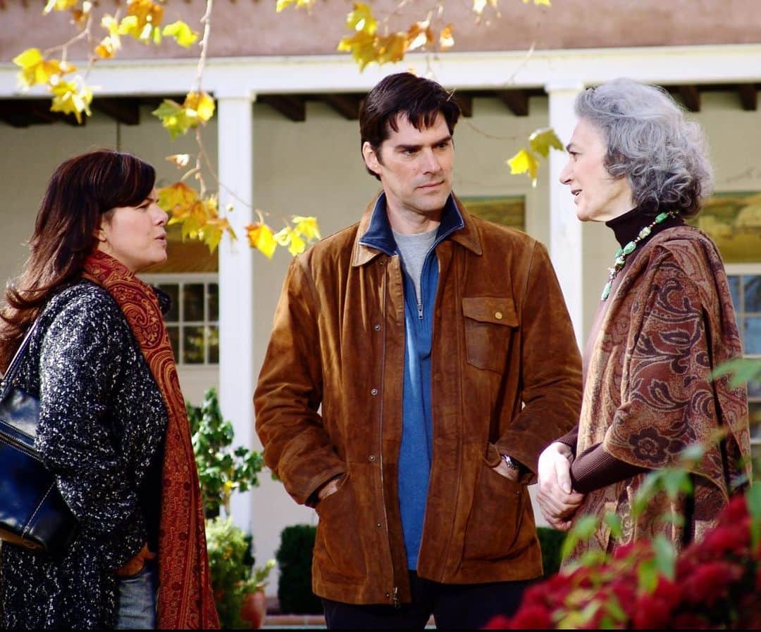 トーマス・ギブソンのインスタグラム：「reunited in 2004 with Marcia Gay Harden and the late great Marian Seldes for Hallmark’s In from the Night  #tbt」