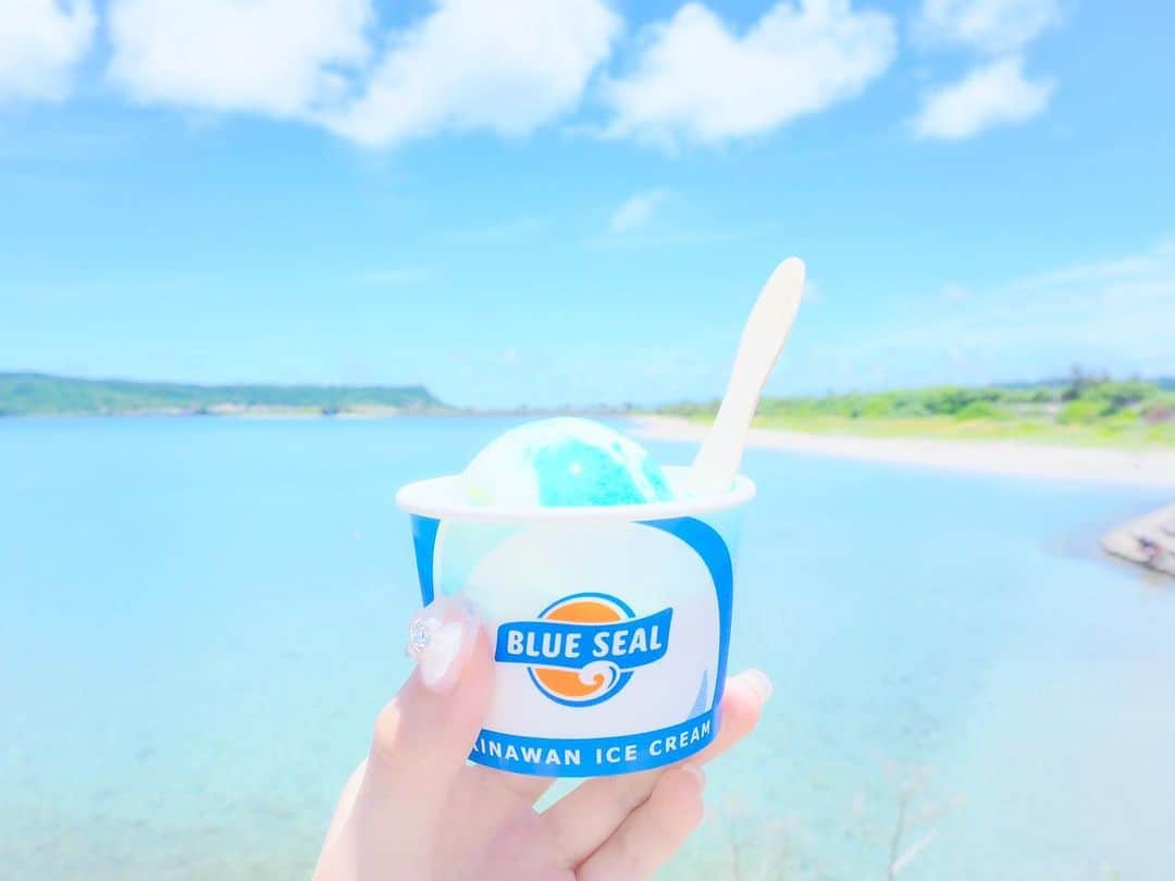 千葉恵里さんのインスタグラム写真 - (千葉恵里Instagram)「☁️ 🏝 ☁️ 🏝 ☁️ ⁡ ⁡ ⁡ ⁡ ⁡ ⁡ ⁡ ⁡ ⁡ ⁡ ⁡ ⁡ ブルーシールまた食べたい♪ ⁡ ⁡ ⁡ ⁡ ⁡ ⁡ ⁡ ⁡ ⁡ ⁡ ⁡ ⁡ ⁡ ♪♪ ⁡ ⁡ #沖縄 #ブルーシール #アイス #海 ⁡ ⁡ ⁡ ⁡ ⁡ ⁡ ⁡ ⁡ ⁡ ⁡」10月5日 20時11分 - eriierii_1027