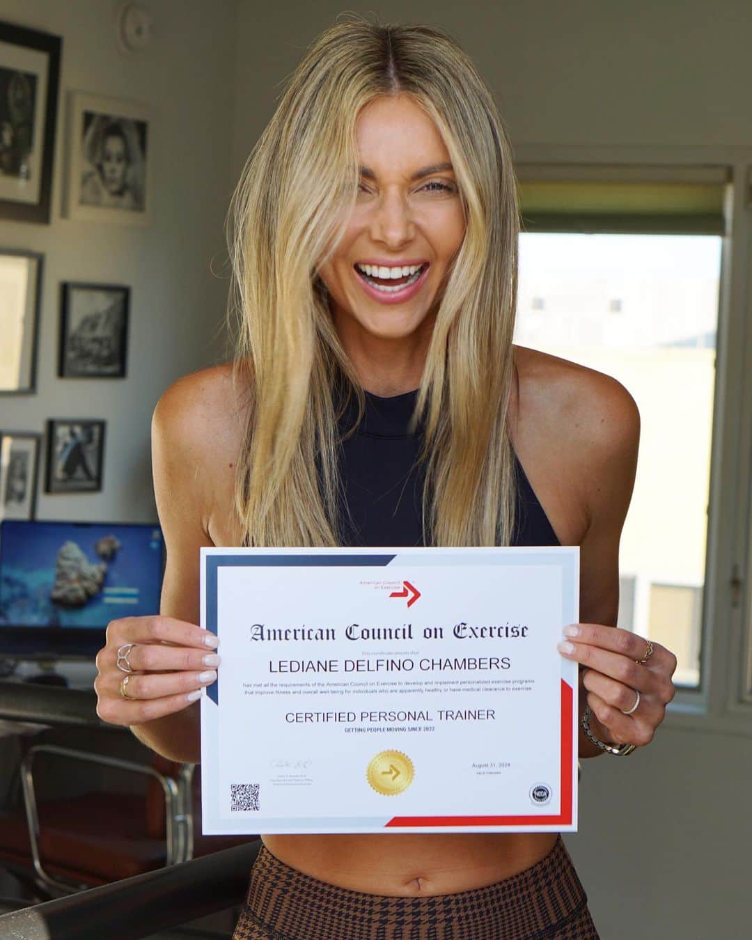 Ludi Delfinoのインスタグラム：「I’m so excited to share with you guys that I’m now officially a certified personal trainer.  I was very scared to let people know that I was in school until I passed my final test because I did not believe that I would pass the test the first time, but I did it, and I’m so happy. What I learned from this journey is to always work hard and trust yourself and universe will give you all you need. Feeling very grateful 🙏🎉❤️💪🏼」