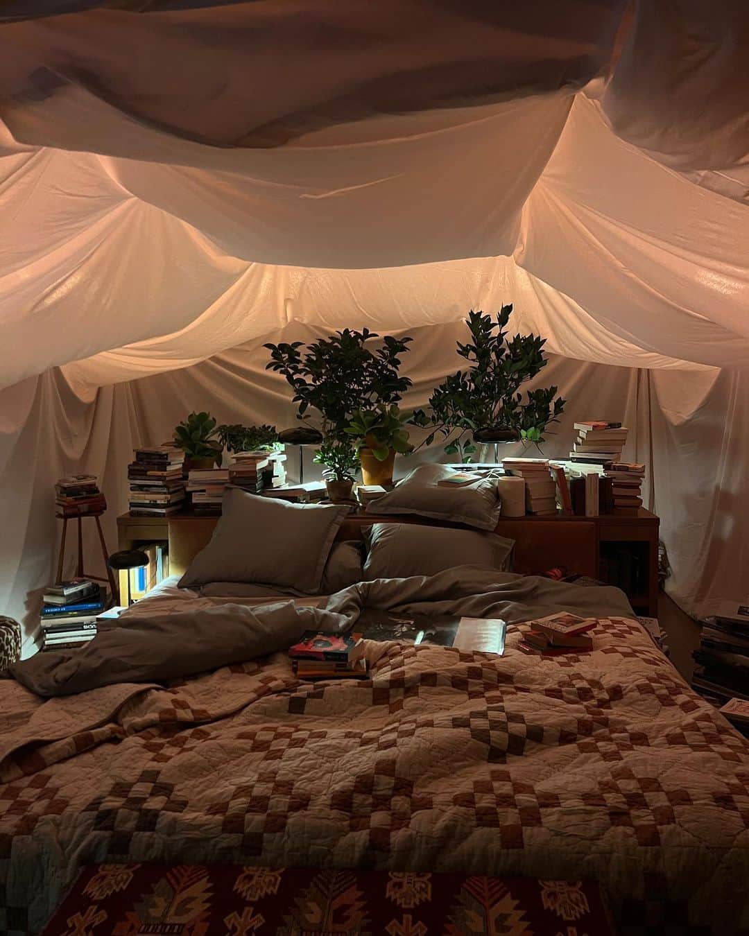 のインスタグラム：「home away from home @zara」