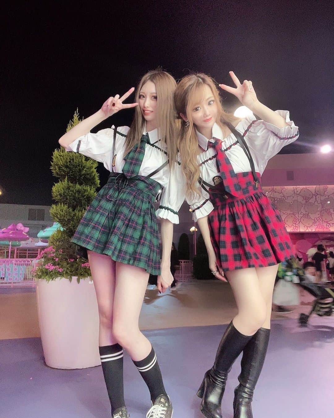 綾瀬さやのインスタグラム：「⭐︎⭐︎⭐︎⭐︎⭐︎  #ユニバ #ユニバコーデ #ユニバーサルスタジオジャパン#usj #ハロウィン #ハロウィンコスプレ #コスプレ #制服#制服ユニバ#ホラーナイト #京都#祇園#木屋町#キャバ嬢#キャバクラ#ニュークラ#ラウンジ#カイザー#カイザーグループ#歌舞伎町#六本木#銀座#錦#北新地#中洲」