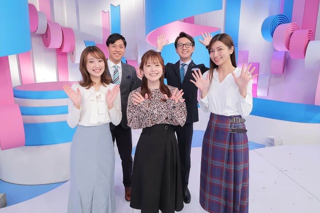のインスタグラム：「10月から新体制！ 新人の林田美学(みのり)アナとプライベートでも死ぬほどお世話になっている平松修造先輩です！  明日からもZIP!よろしくお願いします☺️  #ZIP! #林田美学 #平松修造」