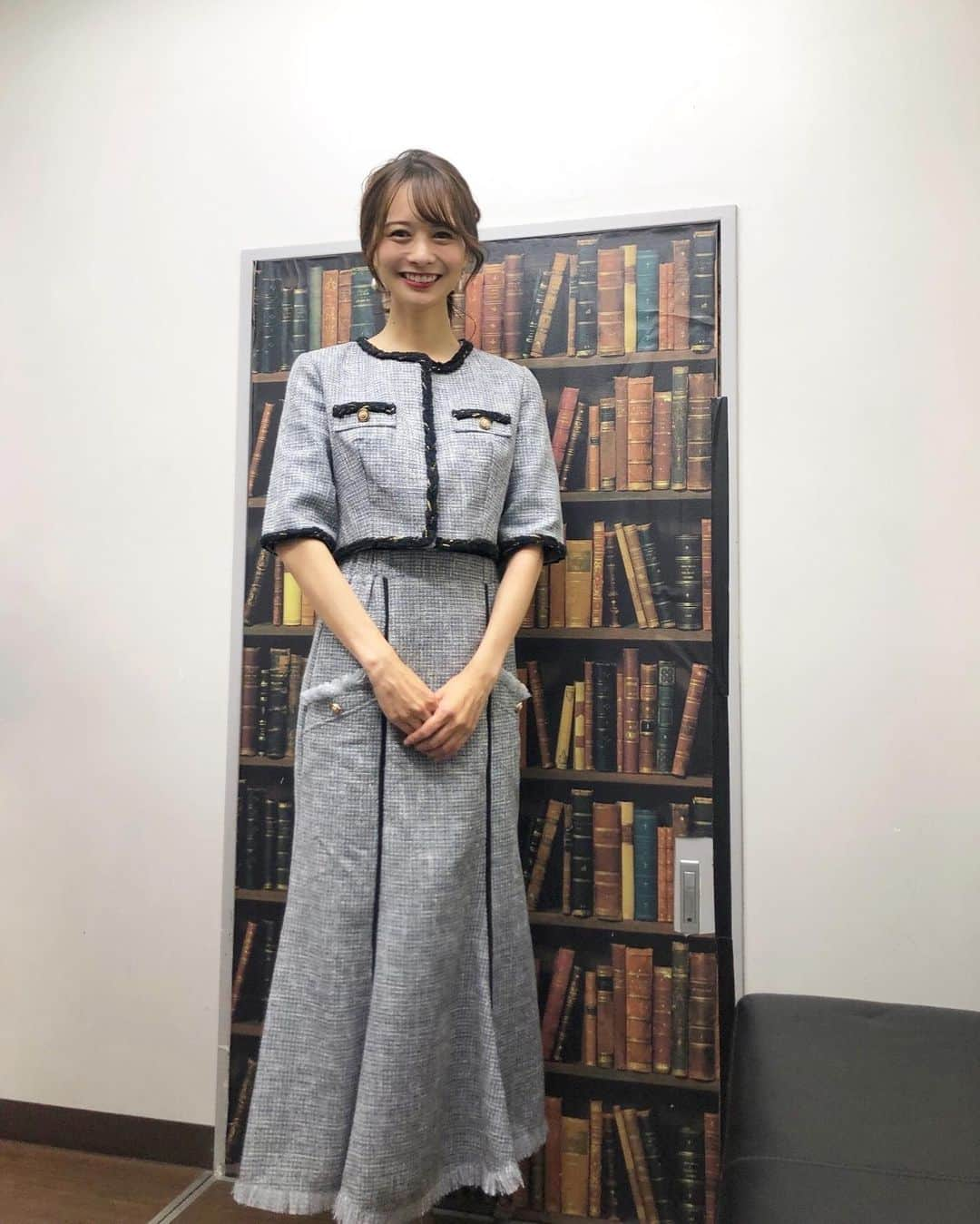 高見侑里さんのインスタグラム写真 - (高見侑里Instagram)「◡̈♥︎ 皆様、こんばんは🌙 ⁡ 今日はお友達のお父様の会社の周年記念イベントで司会を務めさせていただきました🎤 ⁡ 企業様の節目の大切なイベントに携わらせていただけることは大変光栄であると同時に責任感や緊張感も多くありますが、お友達のお父様のお人柄がそのまま表されているような、温かい雰囲気でのイベントでした✨ ⁡ 写真はお友達が撮ってくれました📷💓 * セットアップ…#leja」10月6日 22時31分 - yuri_takami_official