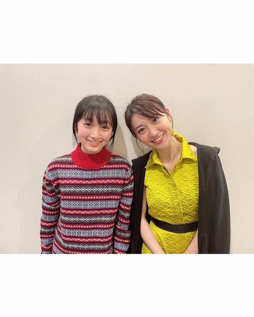 のインスタグラム：「いよいよ明日 10月7日は 劇場版 七人の秘書 が公開されます👏🏻✨  ドラマ版から 悪もアクションも裏家業もスケールアップしてお届けします💫‼️  劇場版では久しぶりにお会いする方々と再会💟  朝ドラ スカーレットでチビ照を演じた横溝菜帆ちゃん🐰💓 久しぶりに会ったら大きくなっていたー😆似てるかな？？W照子🥕  光石さんとはコートダジュールNo.10で社交ダンスを踊った仲😂 いつもニコニコで大好きな俳優さん💓  鶴瓶さ〜ん！！会うと安心する師匠ですが、今回は大敵です⚡️  まだまだ他にも豪華キャストが揃っている劇場版 七人の秘書ですので 映画館に足を運んでくださいね🥰  #七人の秘書 #よく見たら2枚目の私 #歯紅してるよ😘 #会えて消さないよ😘」
