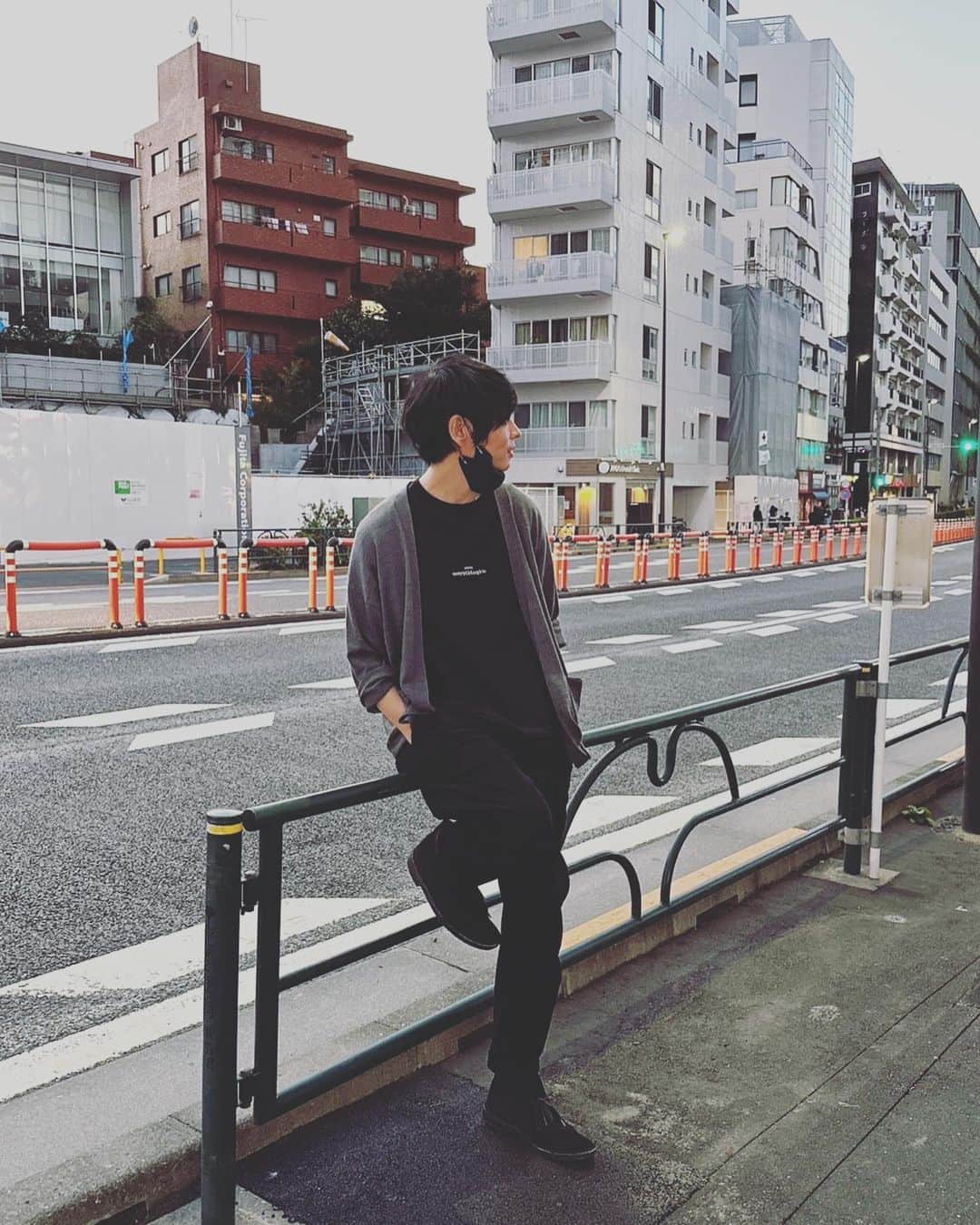 早瀬恭さんのインスタグラム写真 - (早瀬恭Instagram)「神無月は神の月と呼ぶそうです。  写真は撮られるのが上手い人は撮るのも上手い、いや、撮るのが上手いから撮られるのが上手いのか、  一日店長イベントは100席満席となりました。楽しさと嬉しさと緊張で、当日のポンコツぶりに拍車がかかりそうです。 いつも思うことですが、本当に嬉しいです。  四季がある日本なので、季節に繋げて色んな思い出が出来ますね。秋に思い出せる出来事になるよう頑張りたい。」10月6日 18時18分 - kyo_hayase_