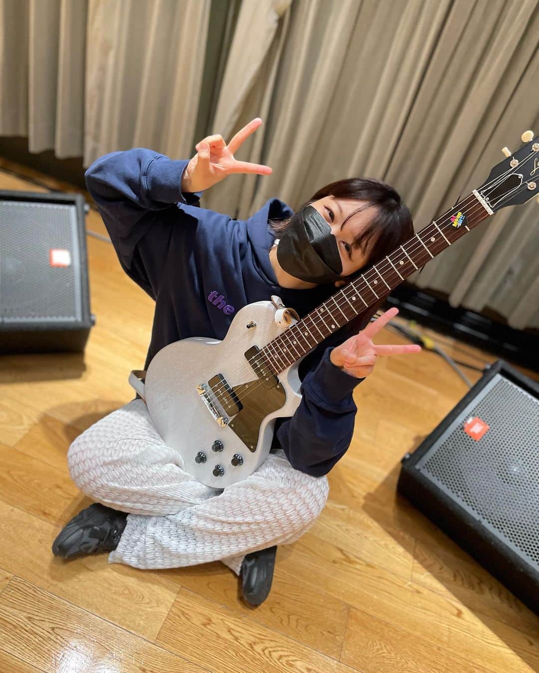 愛美のインスタグラム：「リハ着 #AIMISOUND #ootd #私服 #パーカー声優 #paragraph」