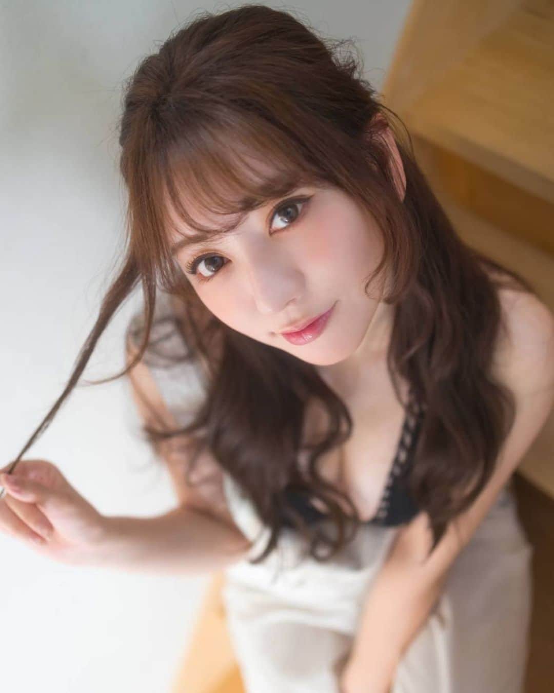 神尾美月のインスタグラム：「オーバーオール女子🧥 ギャルパラプラスに載ってます☑️」