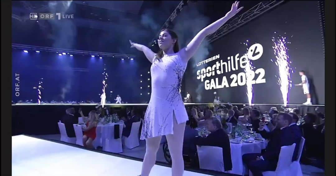 ミリアム・ツィーグラーのインスタグラム：「Had a blast performing yesterday during the opening of the Lotterien Sporthilfe Gala 2022! Thanks for having me @sporthilfe.at ✨」