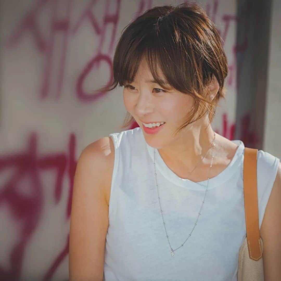 チェ・ガンヒさんのインスタグラム写真 - (チェ・ガンヒInstagram)「옛사진이지만 우연한 기회로 받은김에 올려요. 다른 이유는 아니고 저때 저 연기했을때 생각이 나서   진짜  팬들 친구들 사랑하는사람들 생각하면서  연기했던 기억이 떠올라서 올려요 잠깐잠깐씩 영원히 평생 끝까지 알지? #한여름의추억#심나연#한가람#임효선포토그래퍼#최고의인생사진#감사」10月6日 23時12分 - gangjjang337