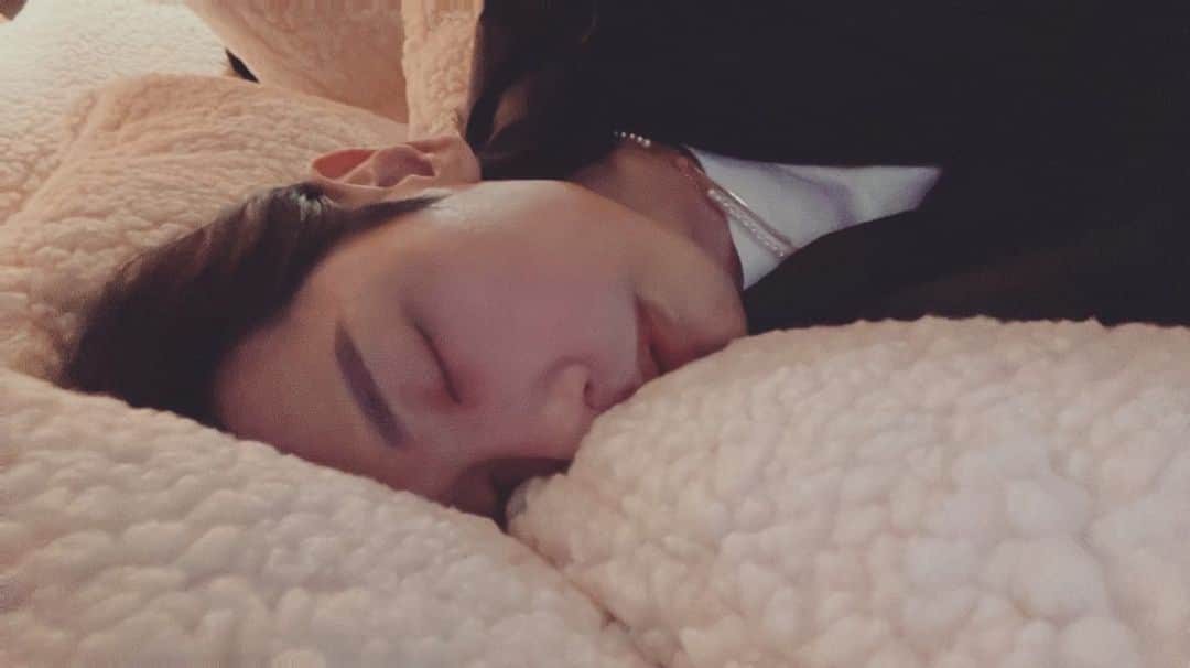 パク・ヒョシンのインスタグラム：「Good night ..」