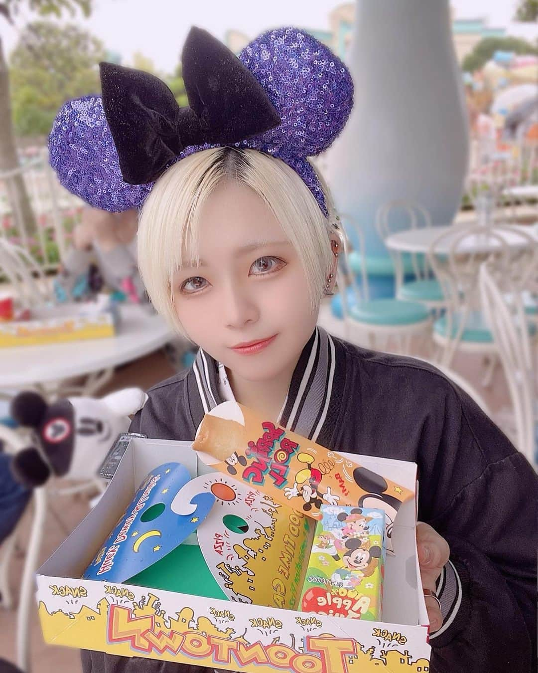 小山星奈のインスタグラム：「『ディズニーランド』  🌋 🏰 🐭 💦 🎢   #ディズニー  #ディズニーランド  #ディズニーカチューシャ  #ディズニーハロウィン」