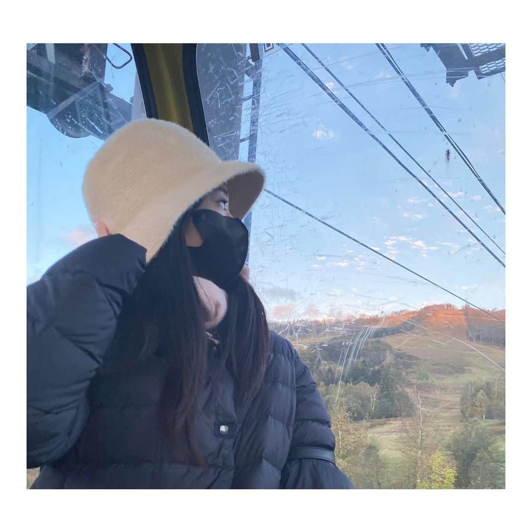 大島璃音のインスタグラム：「とにかく寒いですね❄️  とても楽しかった北海道旅行も沢山着込んでました🧣 写真、今後あげる予定です📷🕊  鈴鹿の皆さんも暖かくして現地観戦楽しんでくださいね😌🫶🏻」