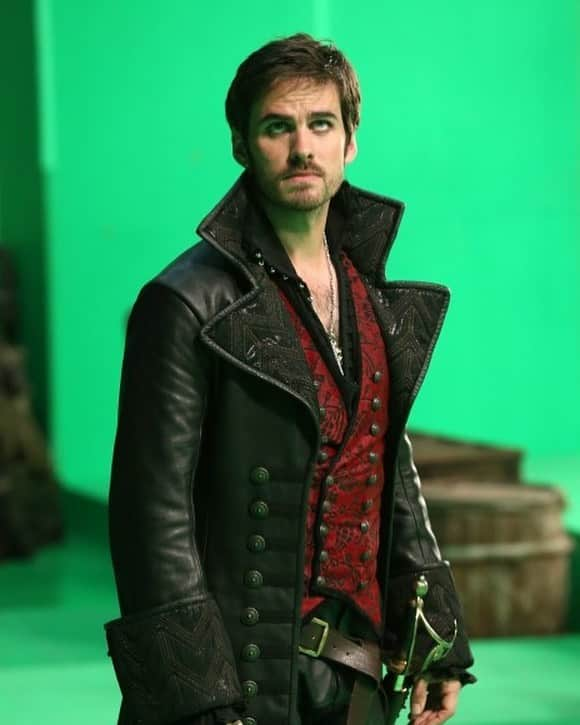 コリン・オドナヒューのインスタグラム：「10 Years today!! Can’t believe it! #onceuponatime #captainhook @onceabcofficial」