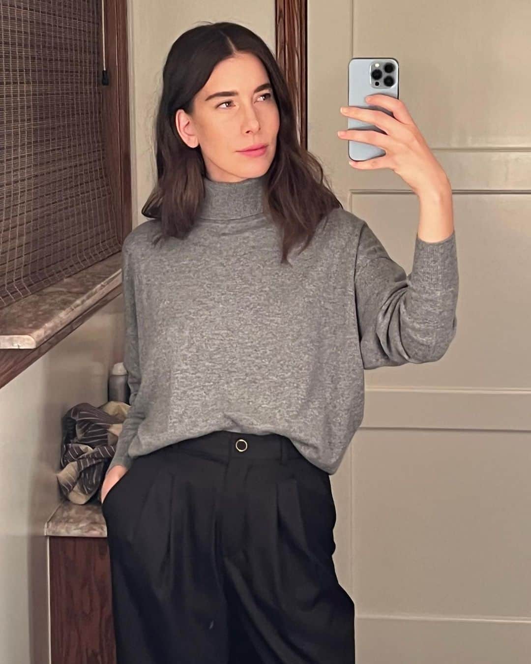 ダニエル・ハイムのインスタグラム：「hi I’m the prob it me」