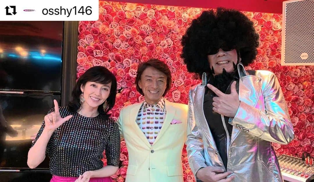 のインスタグラム：「DJ OSSHYさんとダンスマンと🎶 素敵にシルバーフィーバー❣️  #disco #fever #ダンスマン さん #フィーバー #ディスコ」