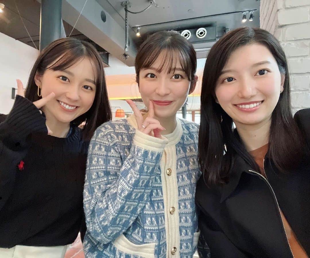 のインスタグラム：「大好きな里菜さんと新人アナウンサーの吉村恵里子ちゃんとランチへ😋 女子会だ〜！！ 楽しくて目の保養になりました🥰  落ち着いていてしっかり者の恵里子ちゃんは、THE TIME’担当中です☀️  #ランチ #女子会 #アナウンサー #山本里菜 アナ #吉村恵里子 アナ #若林有子」