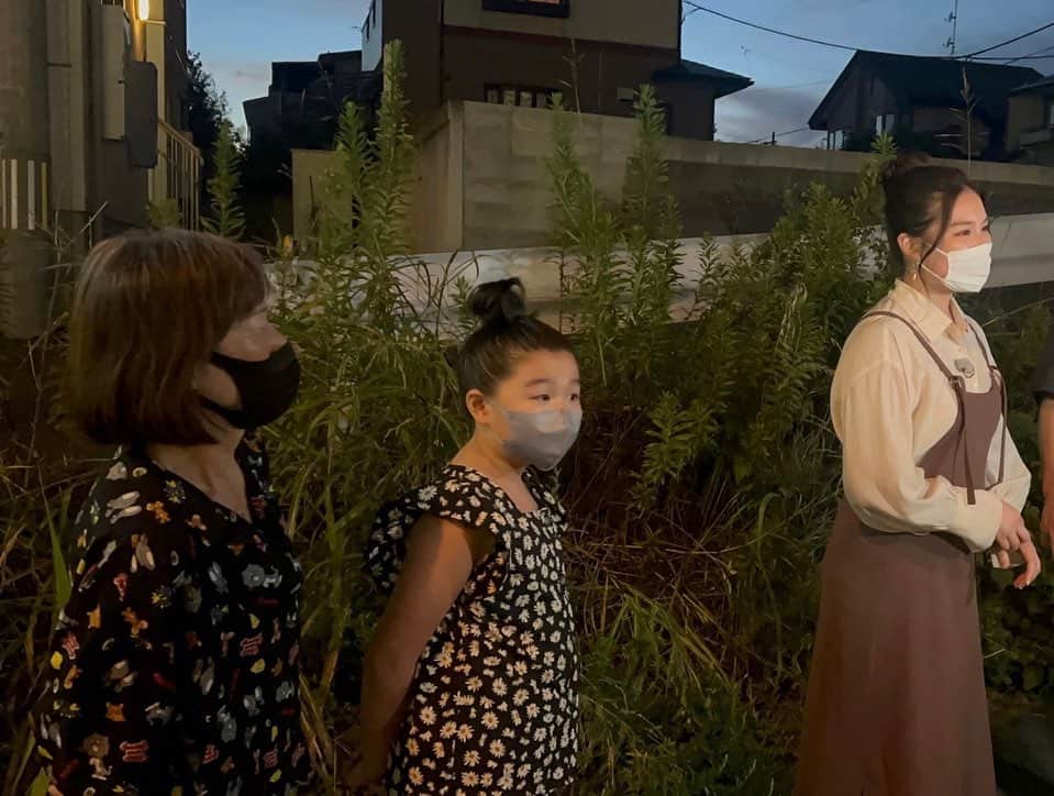 箭内夢菜のインスタグラム：「お知らせです！ 本日夜19時〜 TBS『行列GET旅』 アルコ&ピースの平子さんと、 福島県のいわき市&郡山市で 行列のできるお店を探しに巡って来ましたー！！ やっぱり地元は最高だ🥰 なんと、私の祖母と小学3年生の妹も登場しているので ぜひぜひ見て頂けたら嬉しいです😊笑   #行列ゲット旅」